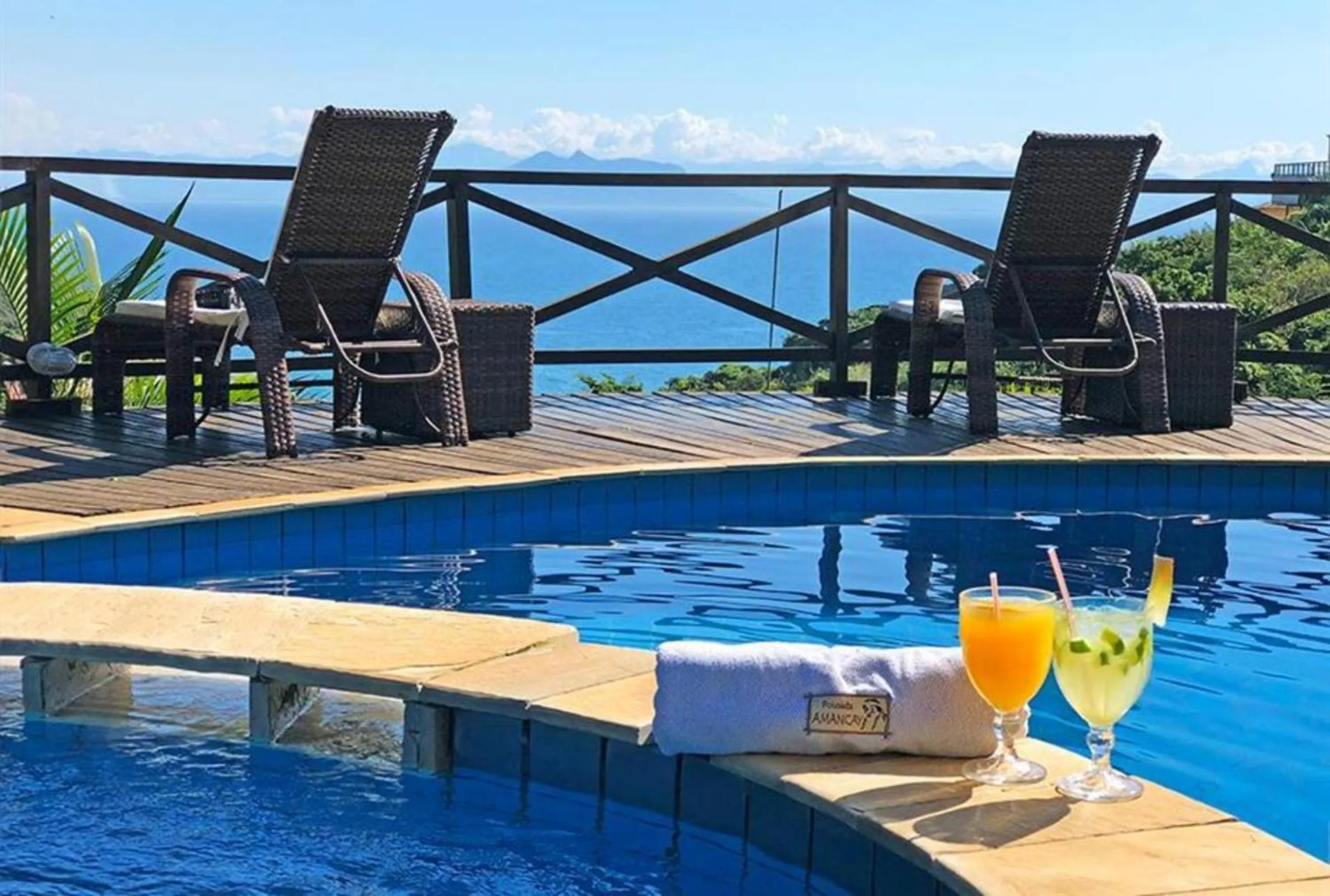 Swimming pool in Pousada Amancay