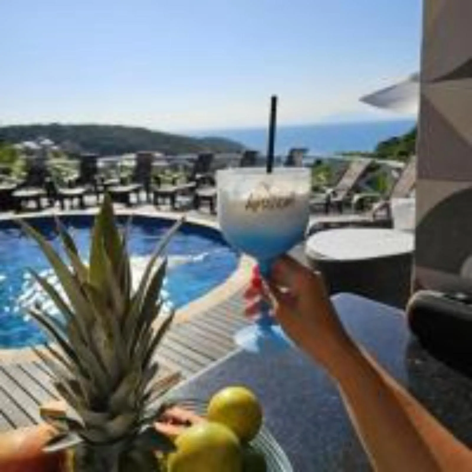 Swimming pool in Pousada Amancay