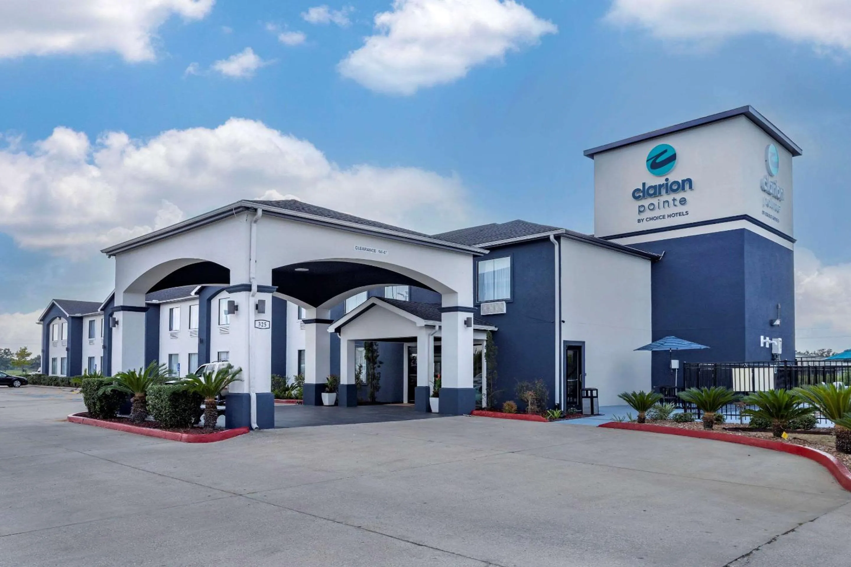 Property building in Clarion Pointe Sulphur - Lake Charles