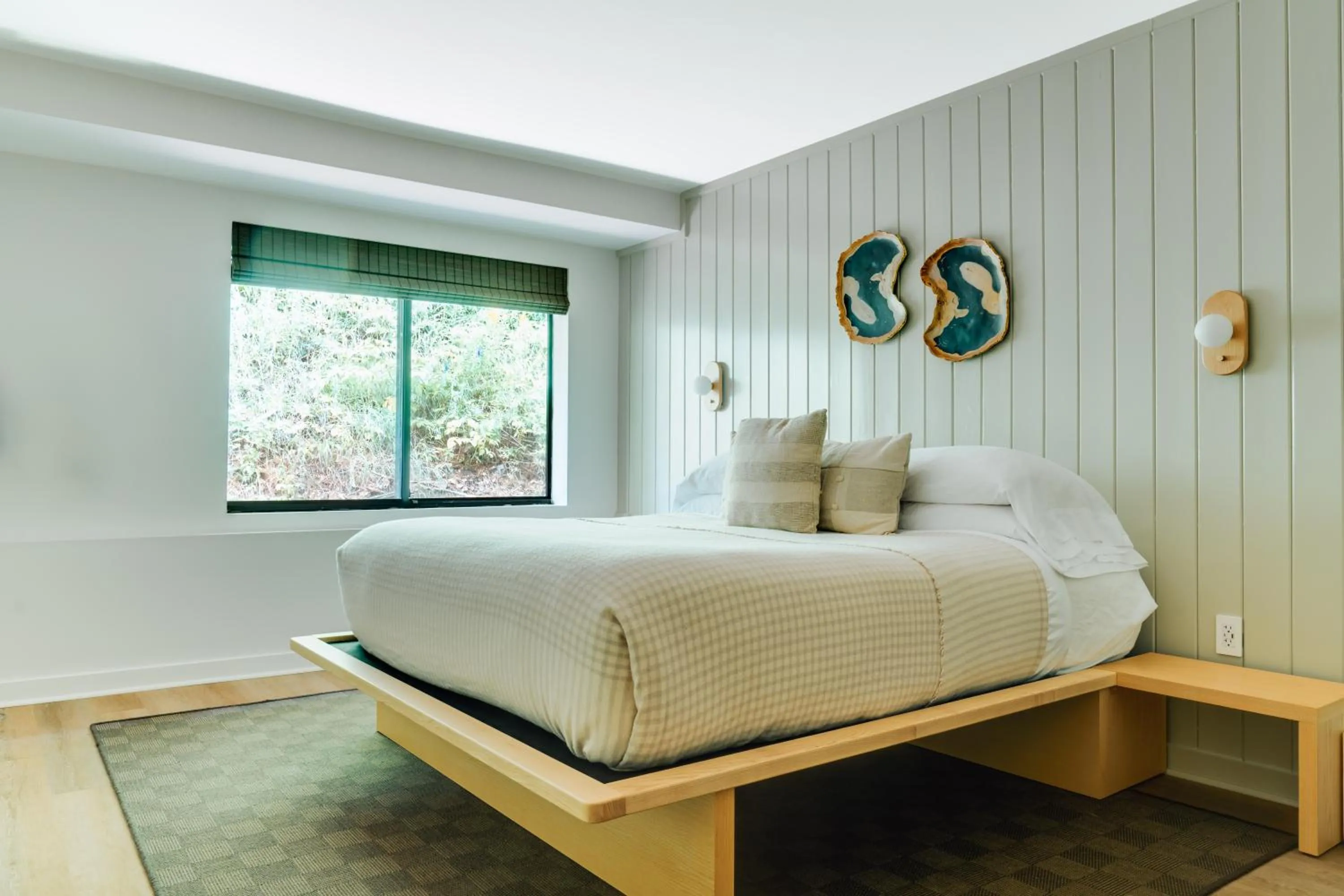 Bed in Bluebird Lake Placid