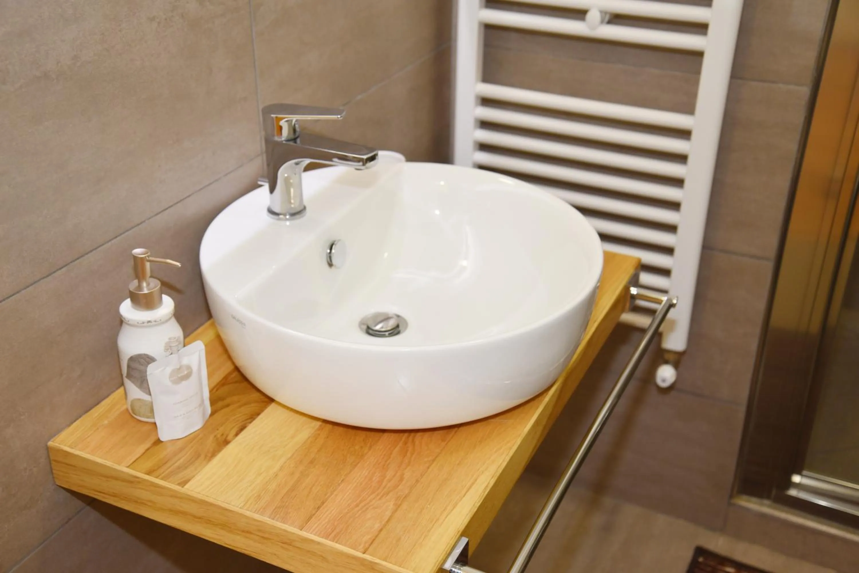 Bathroom in 315 Via Roma Rooms centro