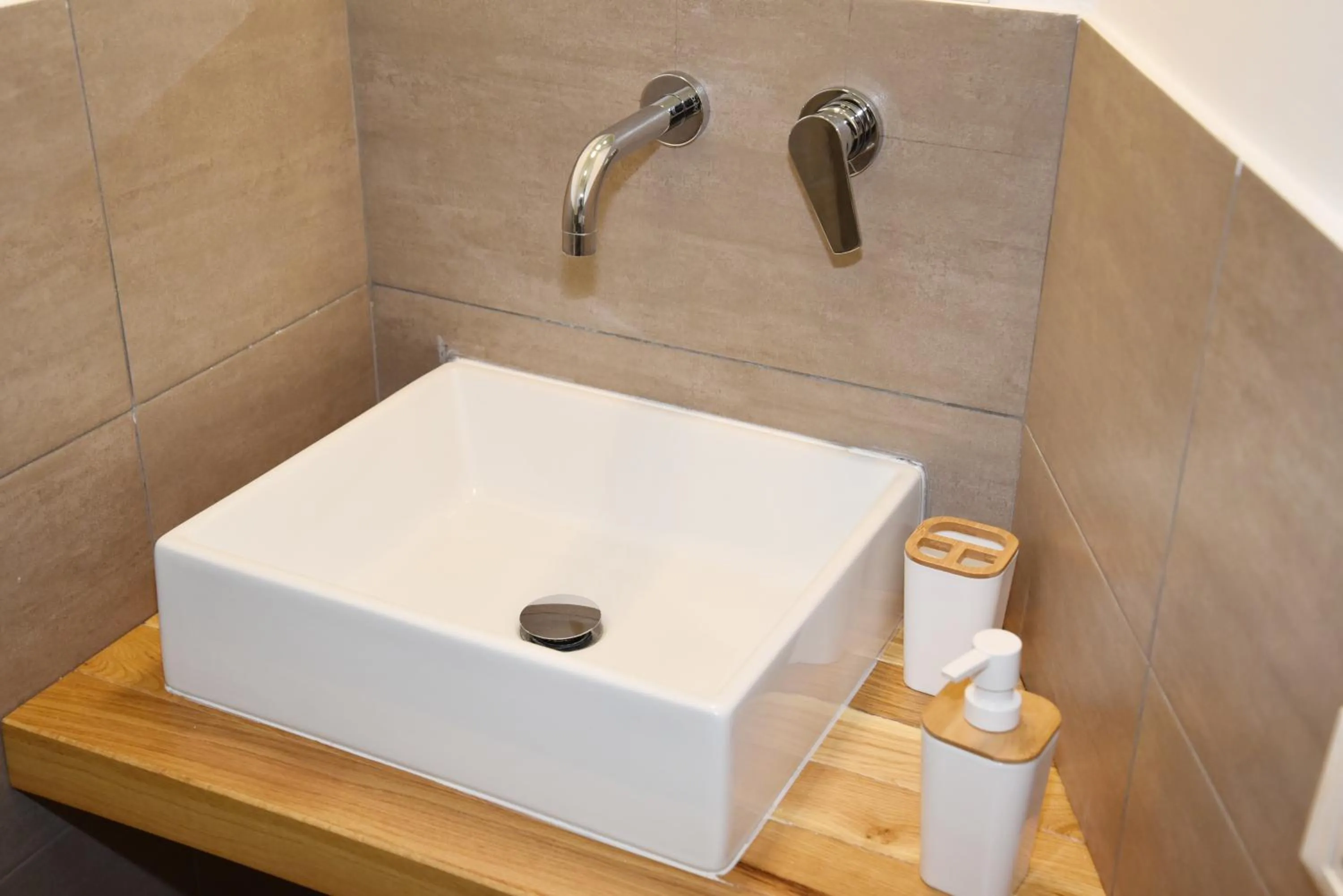 Bathroom in 315 Via Roma Rooms centro