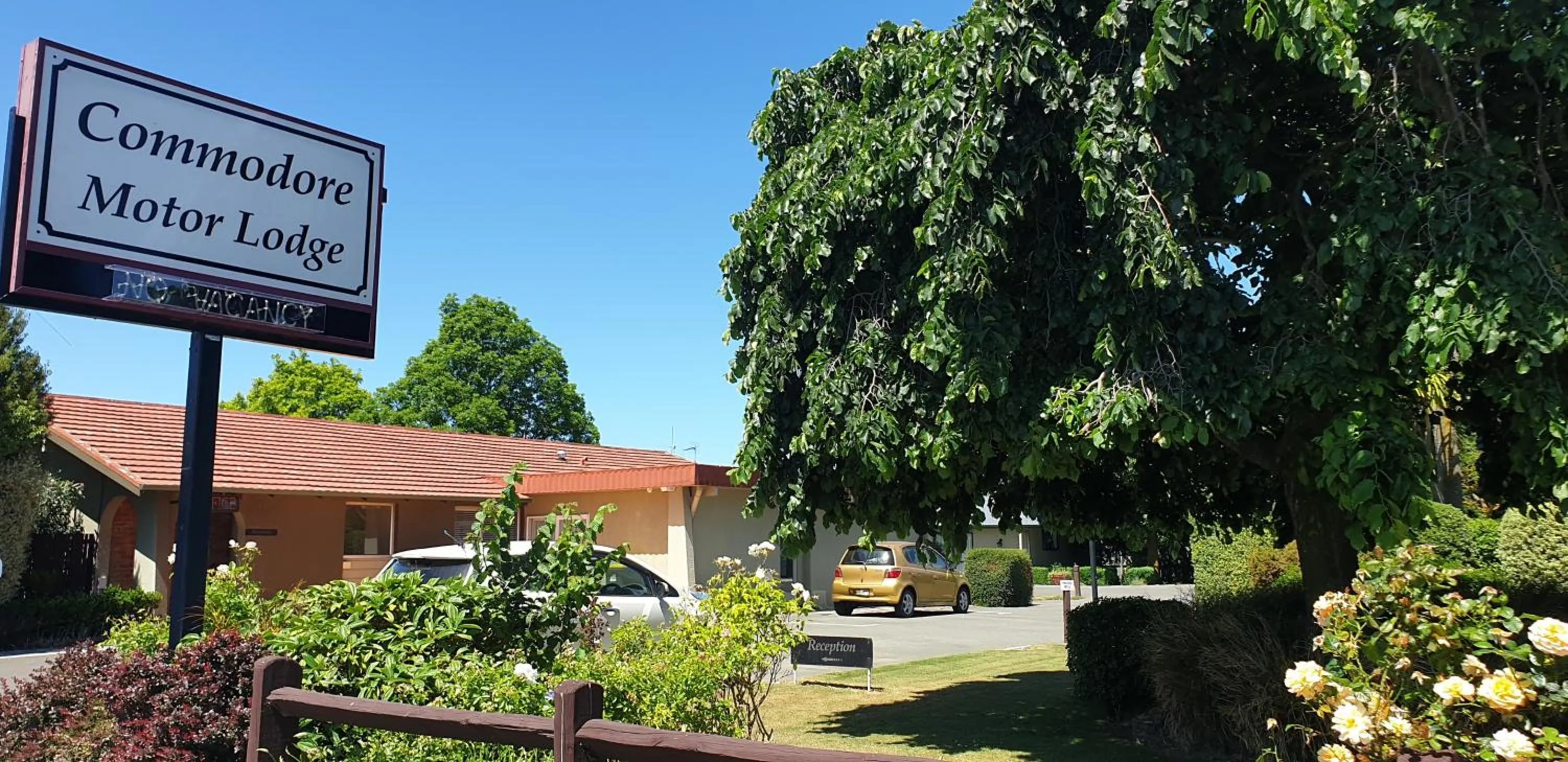 Commodore Motor Lodge