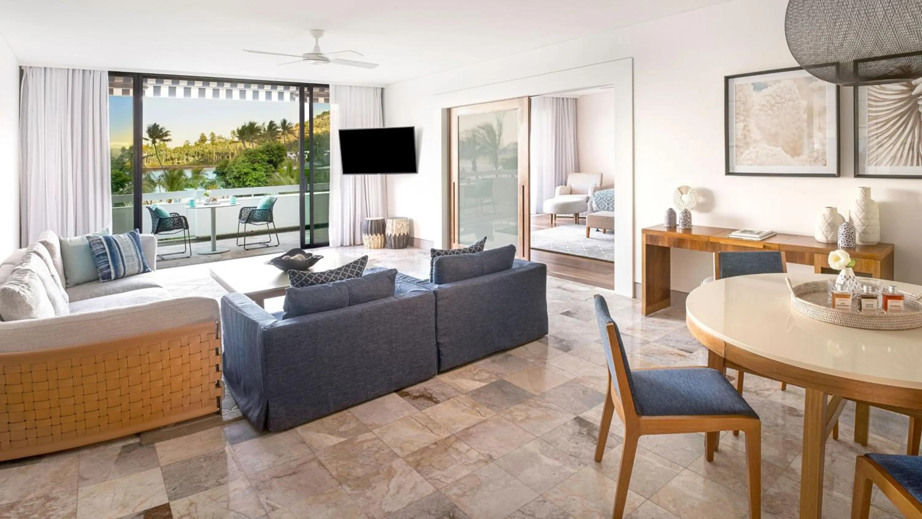 Bedroom in InterContinental Hayman Great Barrier Reef