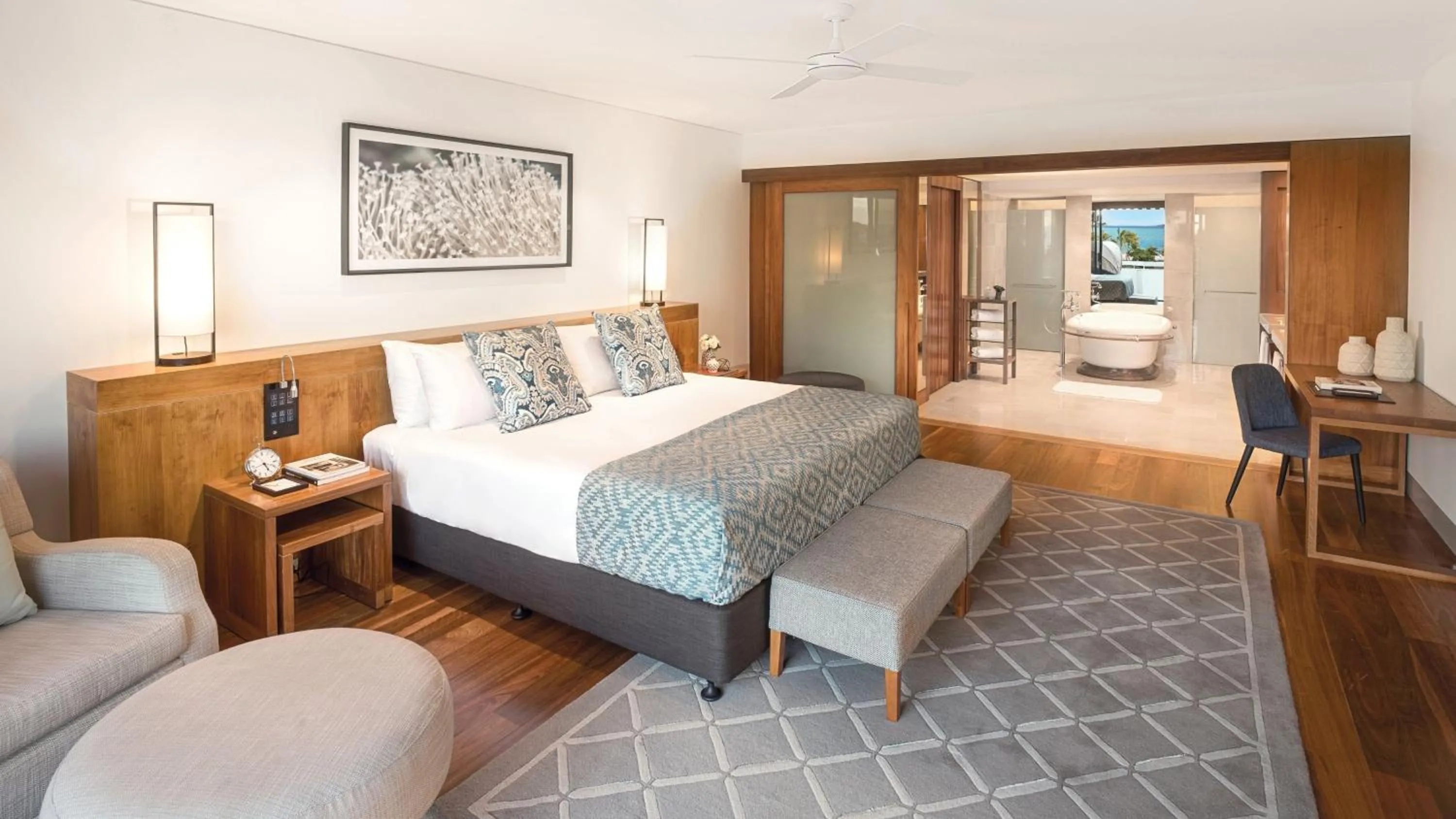 Bedroom, Bed in InterContinental Hayman Great Barrier Reef