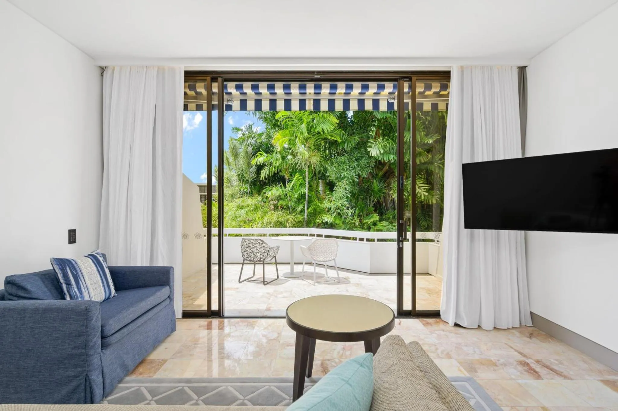 Photo of the whole room in InterContinental Hayman Great Barrier Reef
