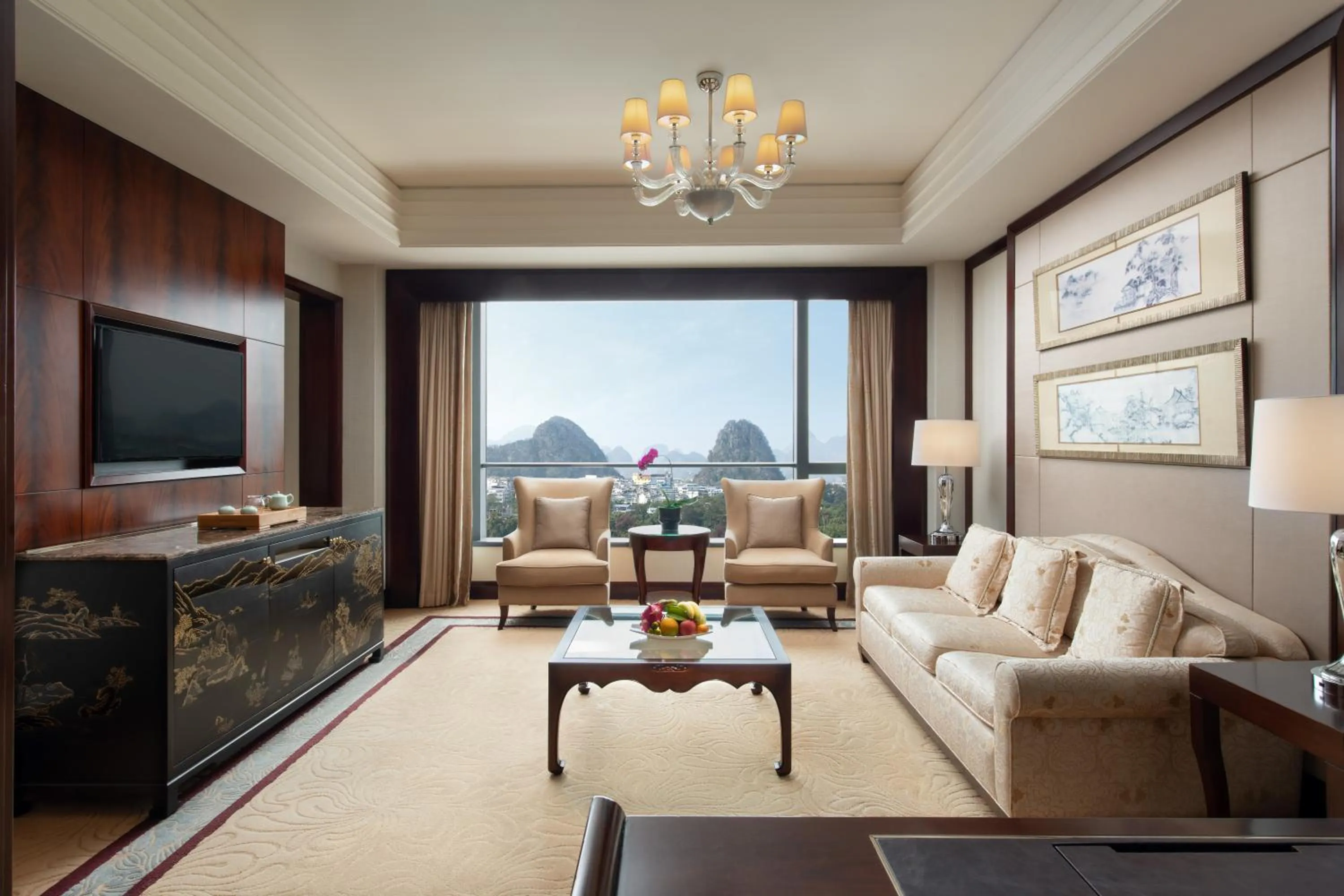 Photo of the whole room in Shangri-La Guilin