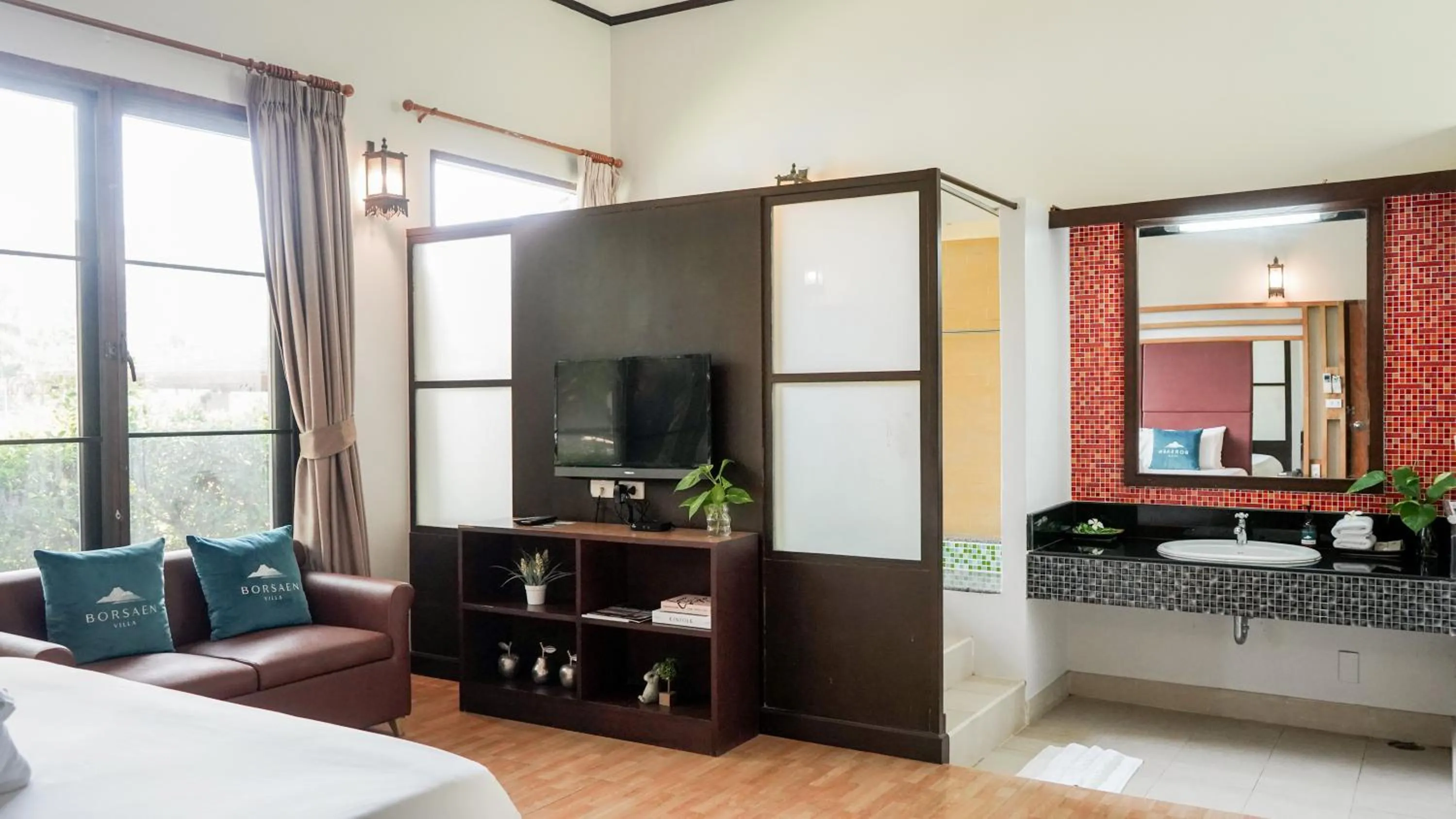 Bathroom, Bed in Bor Saen Pool Villa