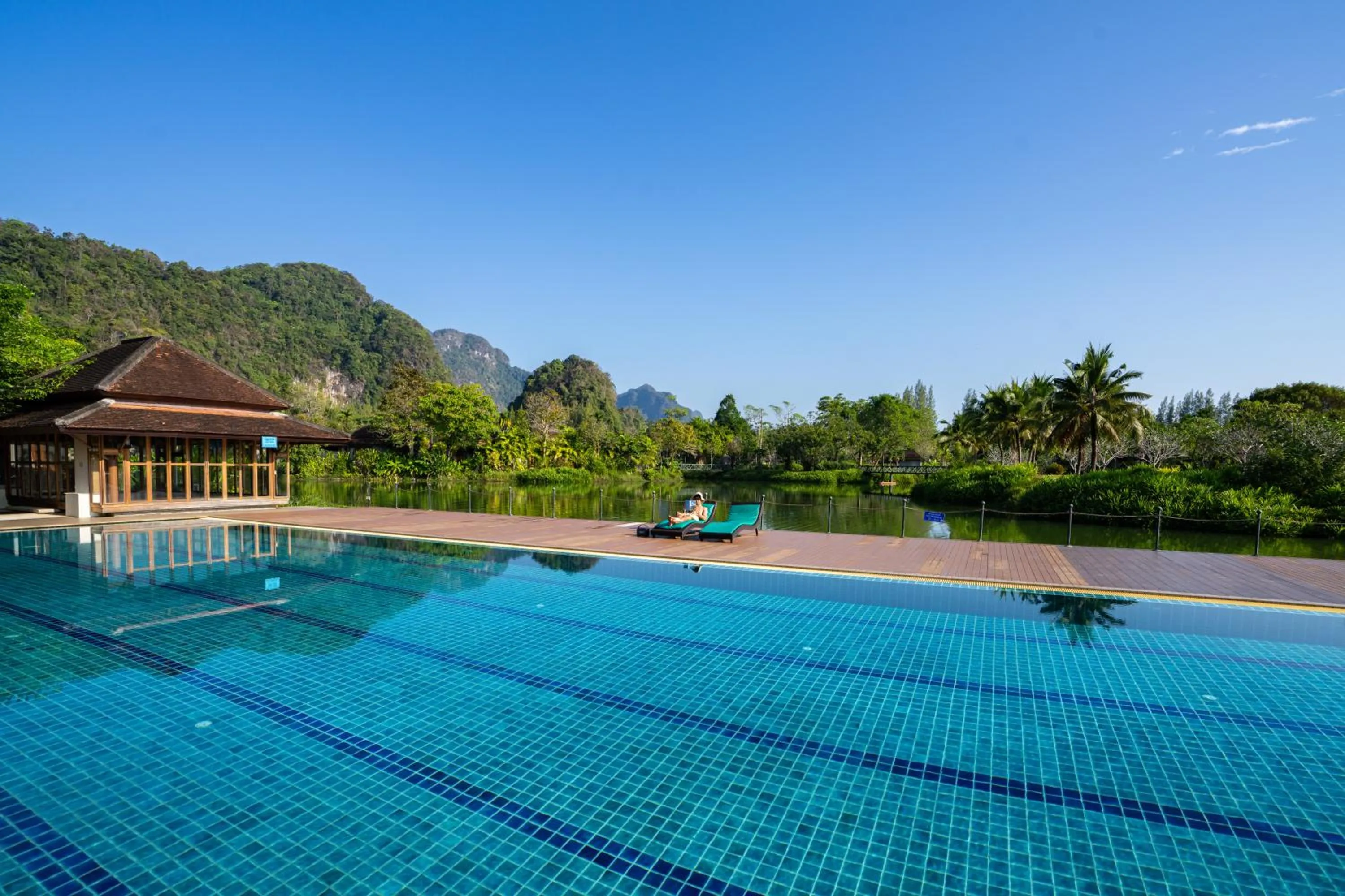 Swimming pool in Bor Saen Pool Villa