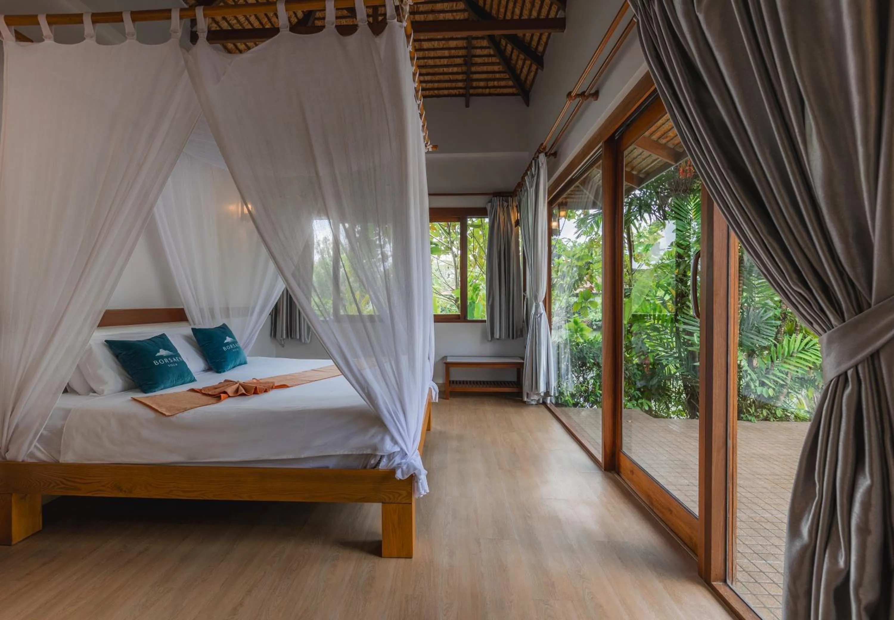 Bed in Bor Saen Pool Villa