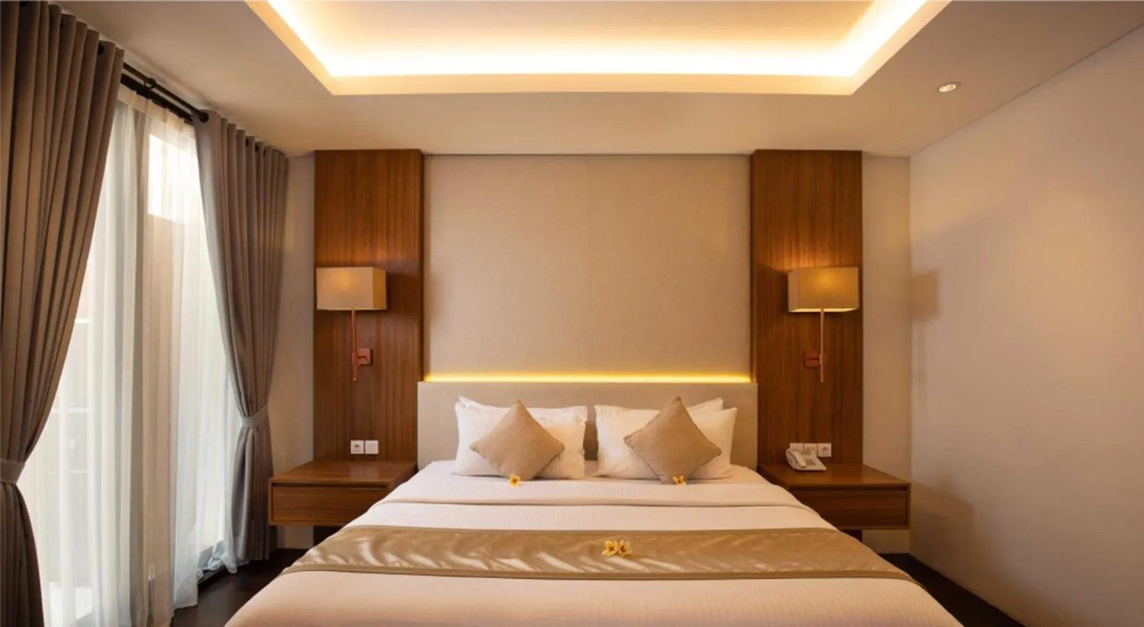 Bed in Danoya Private Luxury Residences