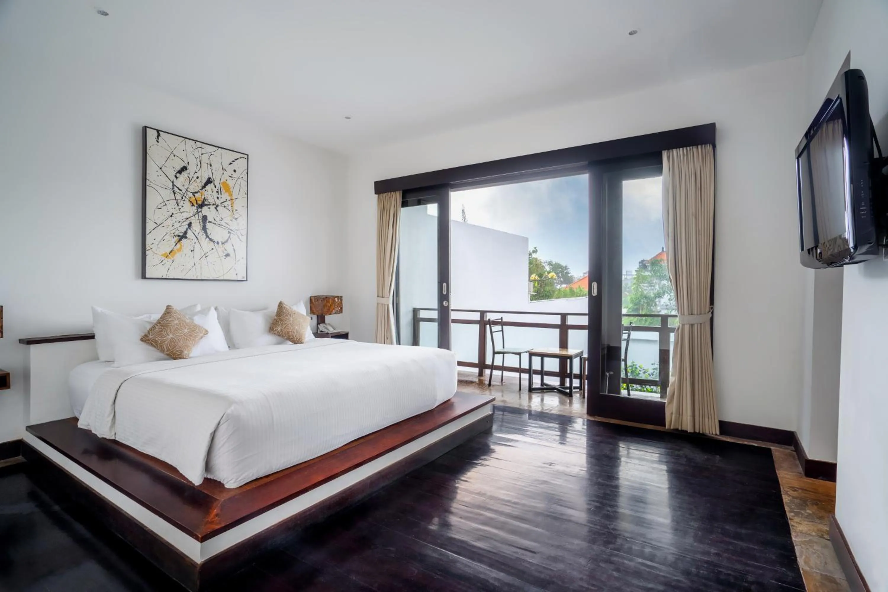Bed in Danoya Private Luxury Residences