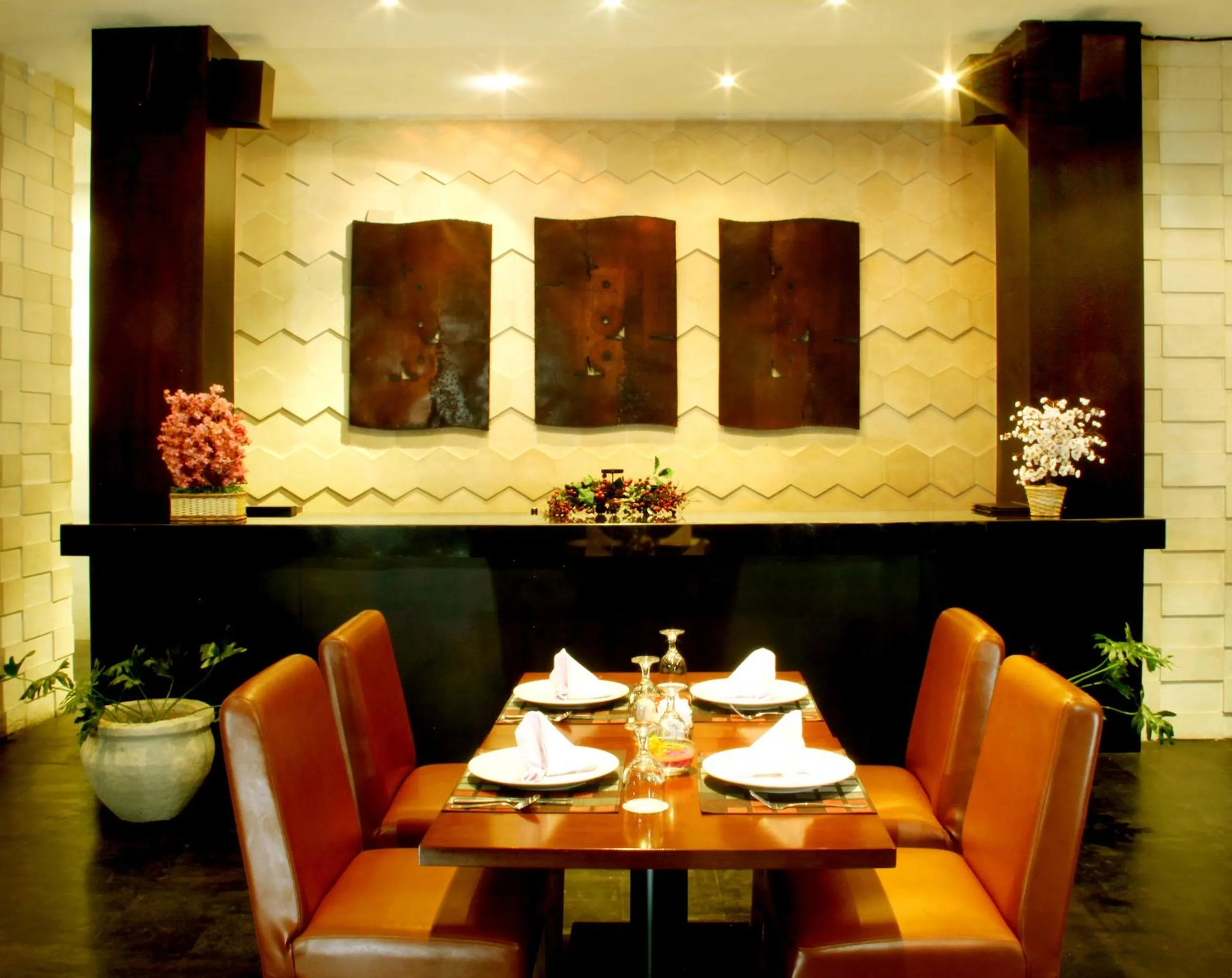 Restaurant/places to eat in Danoya Private Luxury Residences