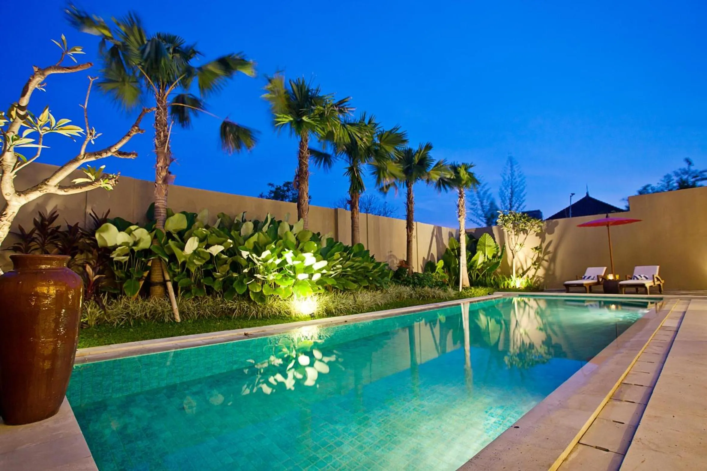 Property building in Danoya Private Luxury Residences