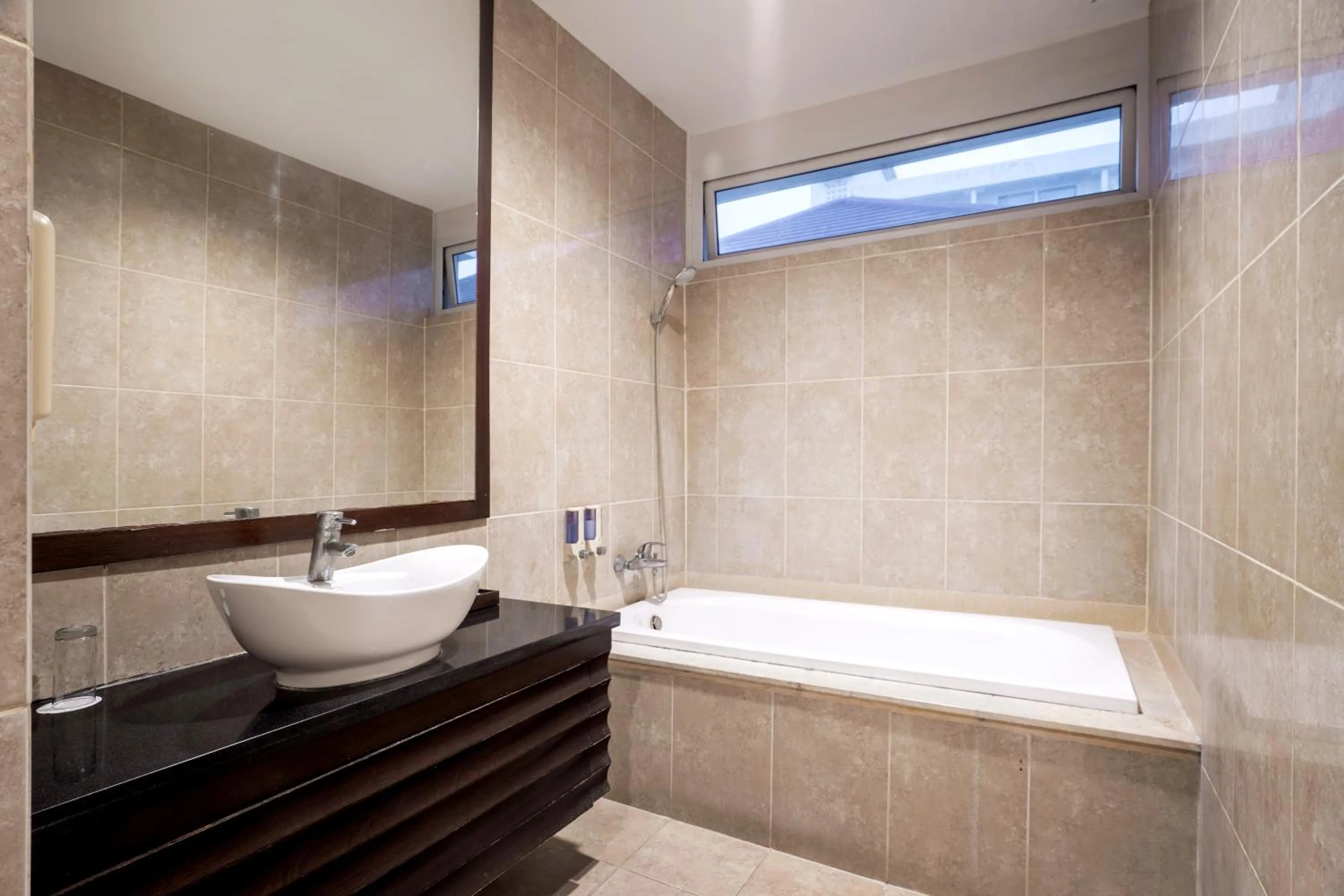 Shower in Danoya Private Luxury Residences