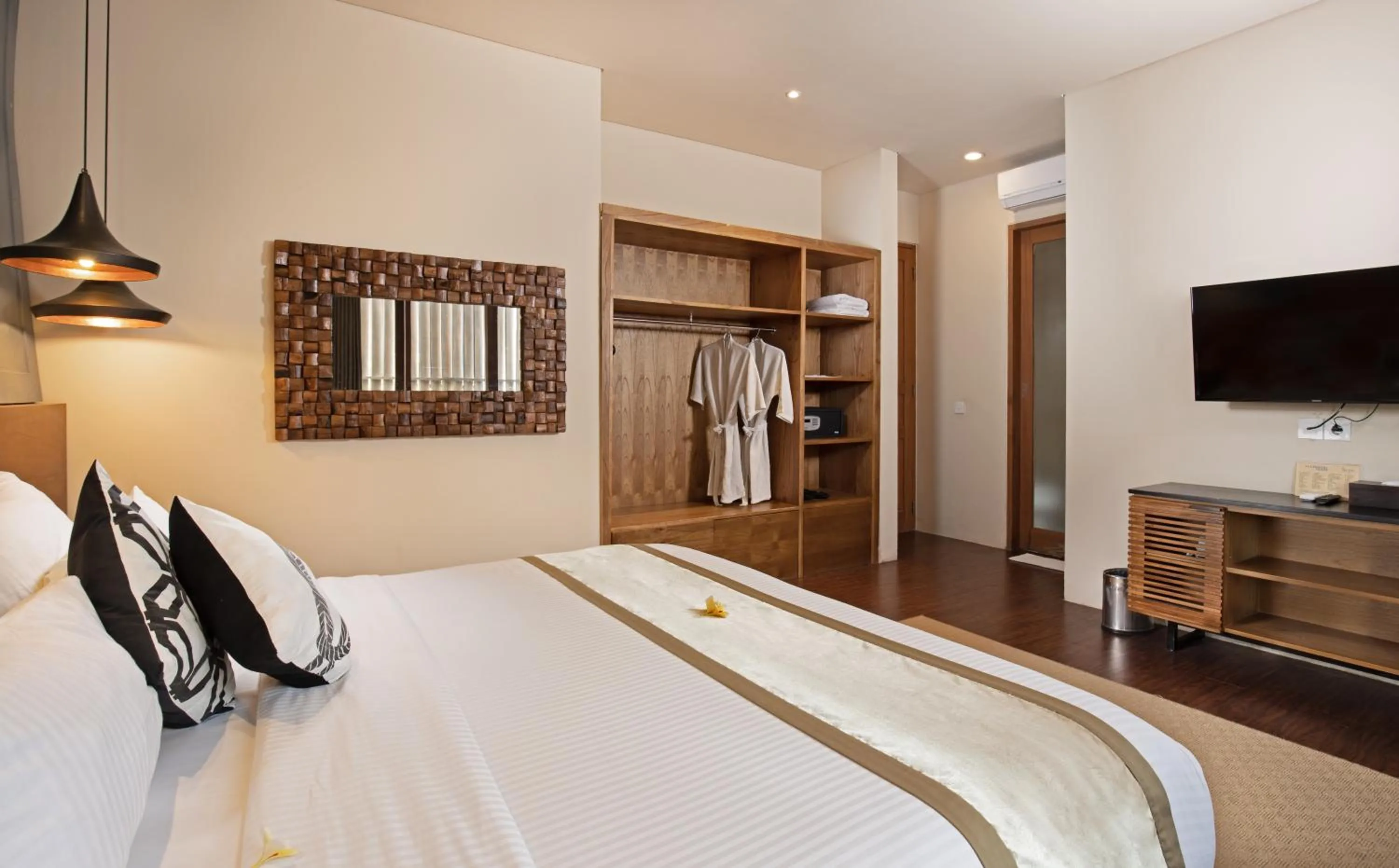 Bed in Danoya Private Luxury Residences
