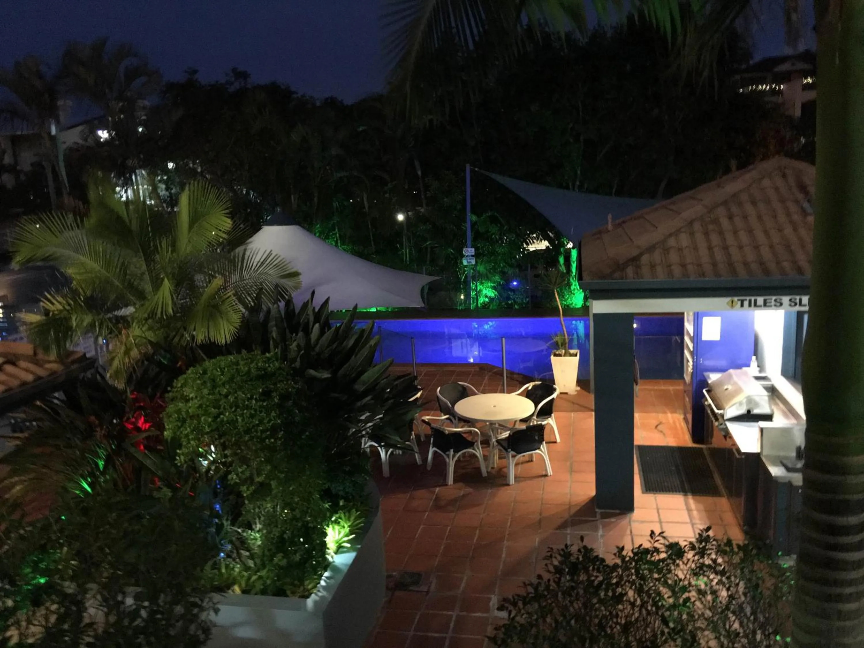 BBQ facilities in Santana Resort Surfers Paradise