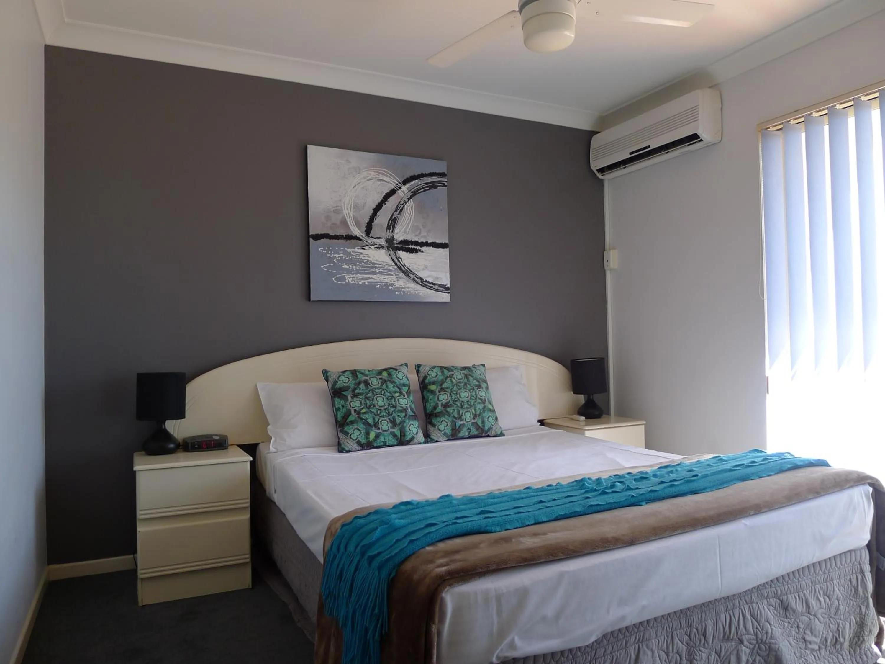 Bedroom, Bed in Santana Resort Surfers Paradise
