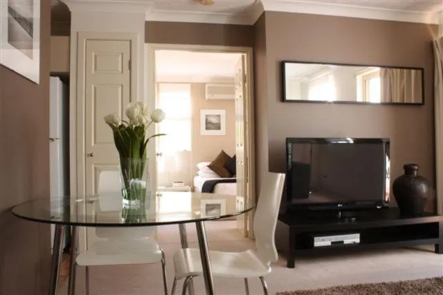 TV and multimedia in Santana Resort Surfers Paradise