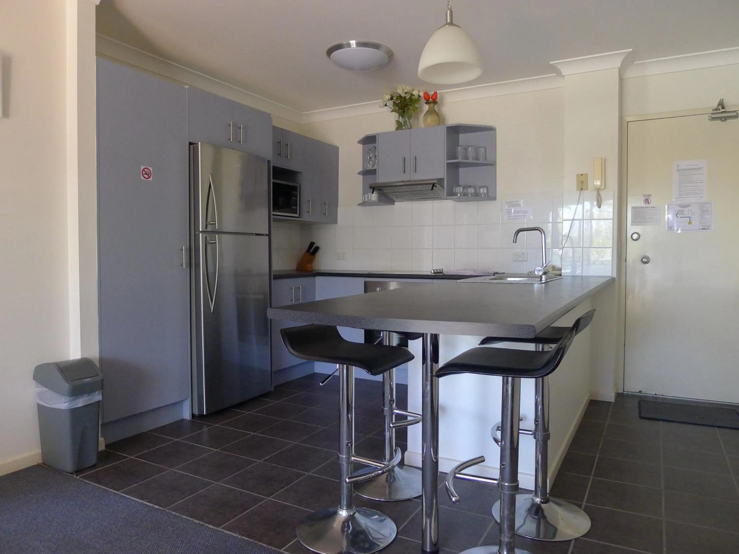 Kitchen or kitchenette in Santana Resort Surfers Paradise