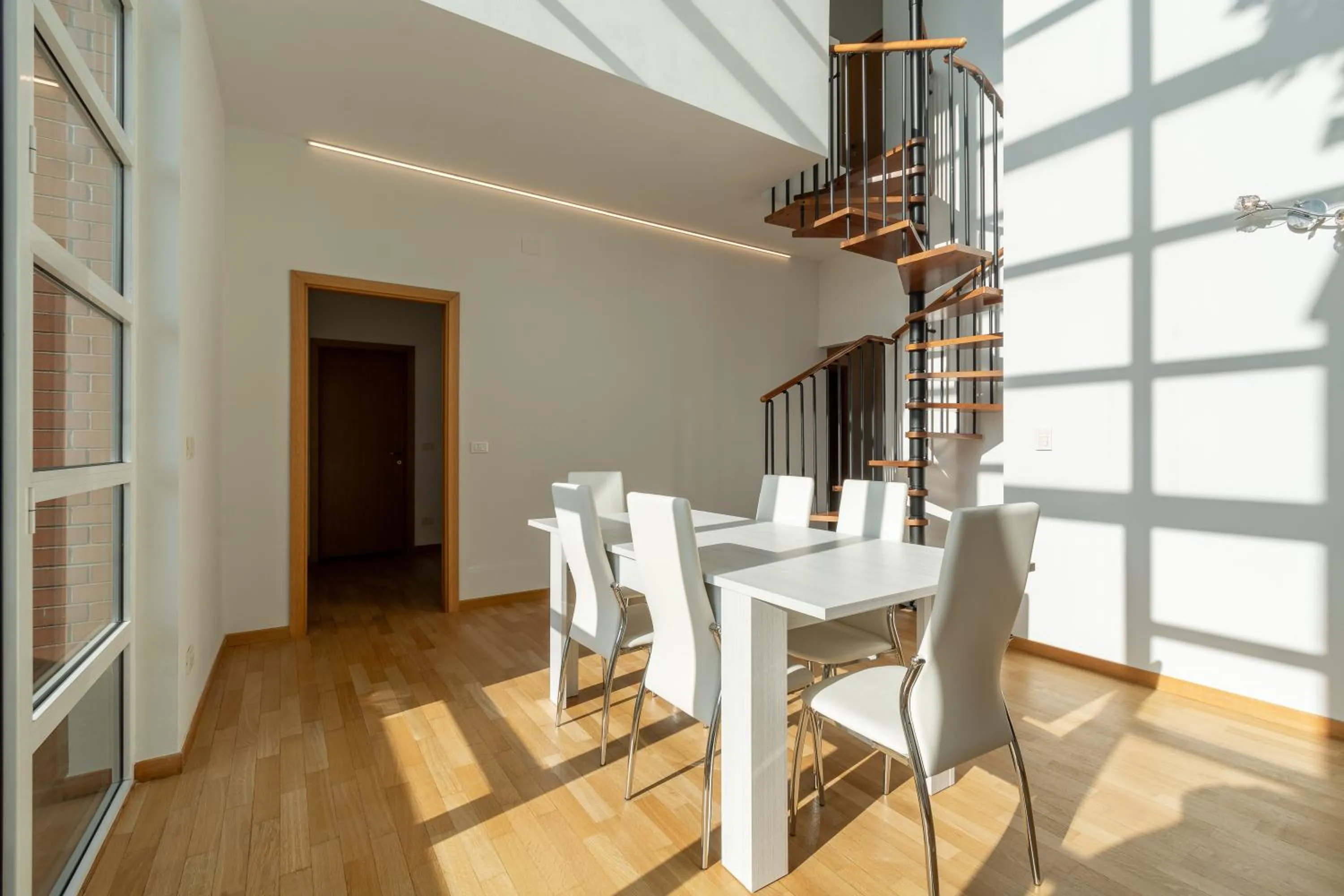 4 Star Family & Friends Apt - Self Check-in