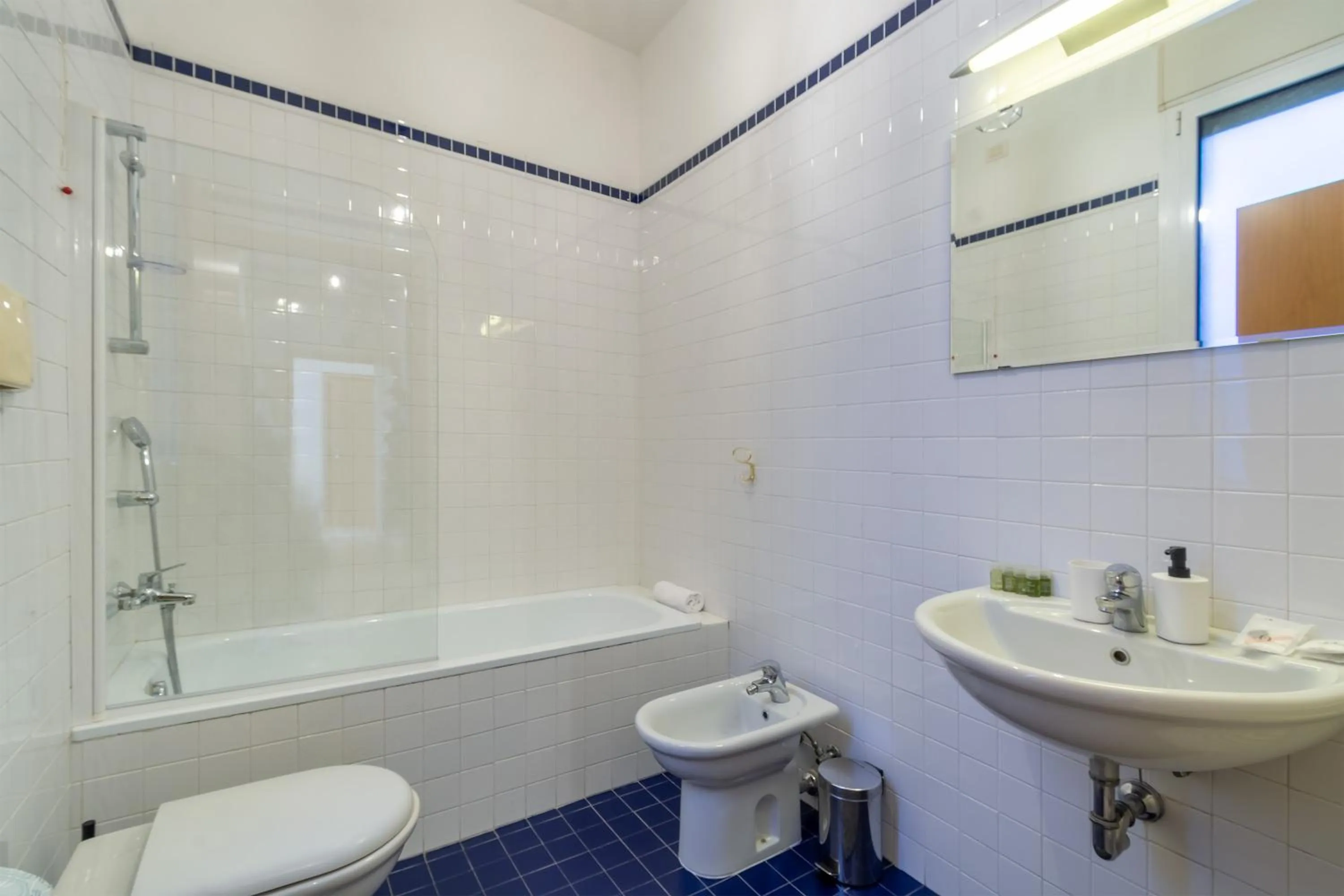 4 Star Family & Friends Apt - Self Check-in