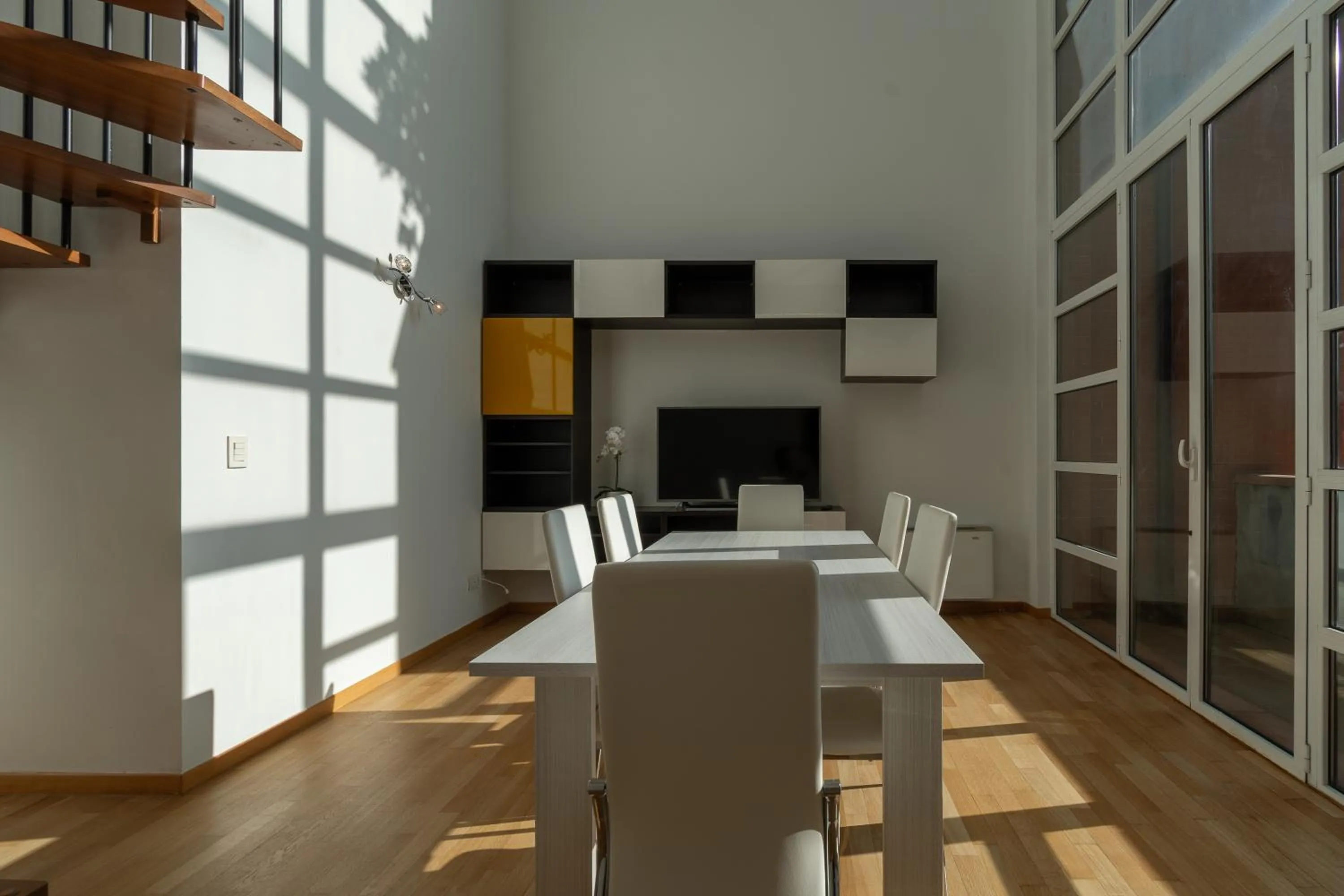 4 Star Family & Friends Apt - Self Check-in