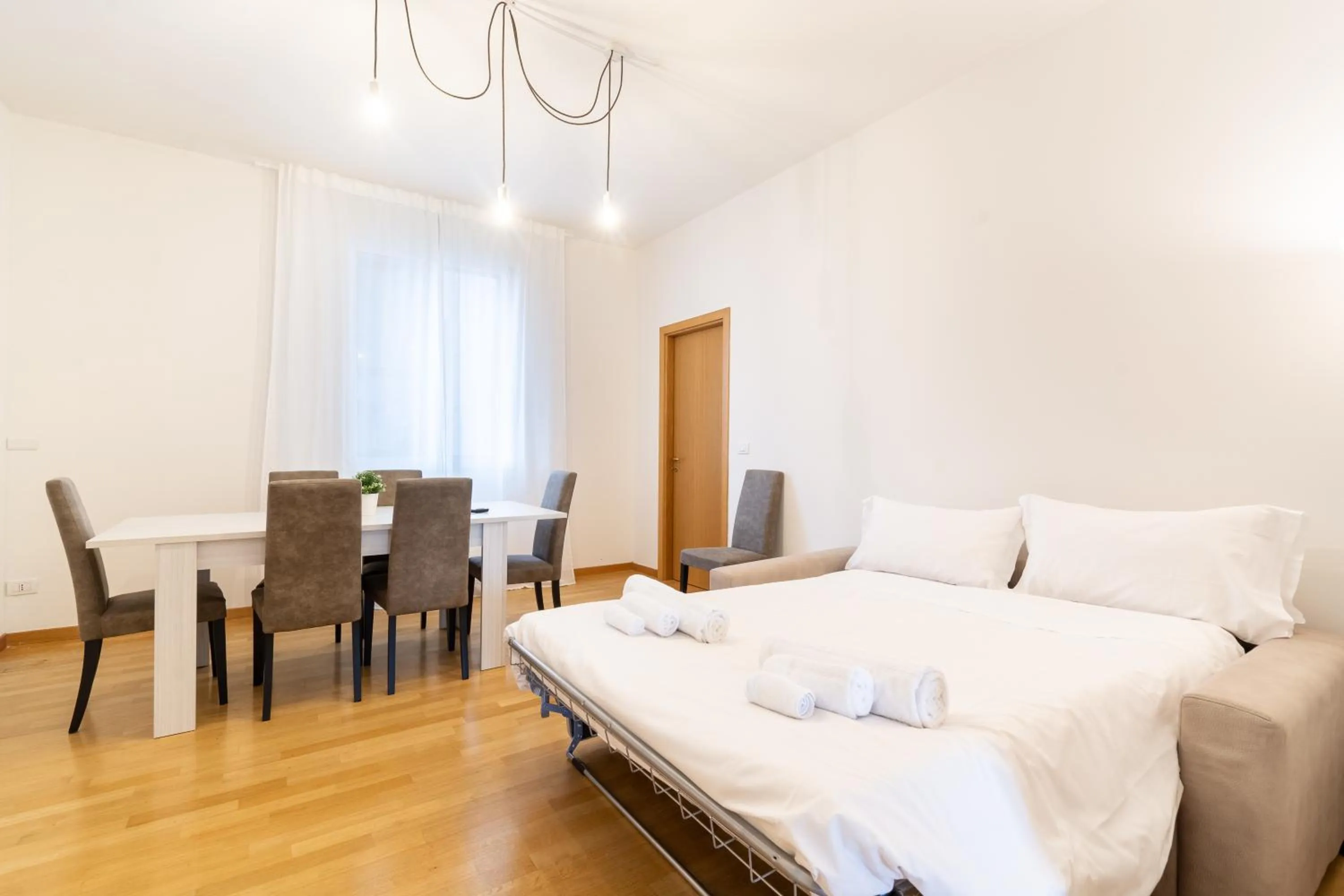 Bed in 4 Star Family & Friends Apt - Self Check-in