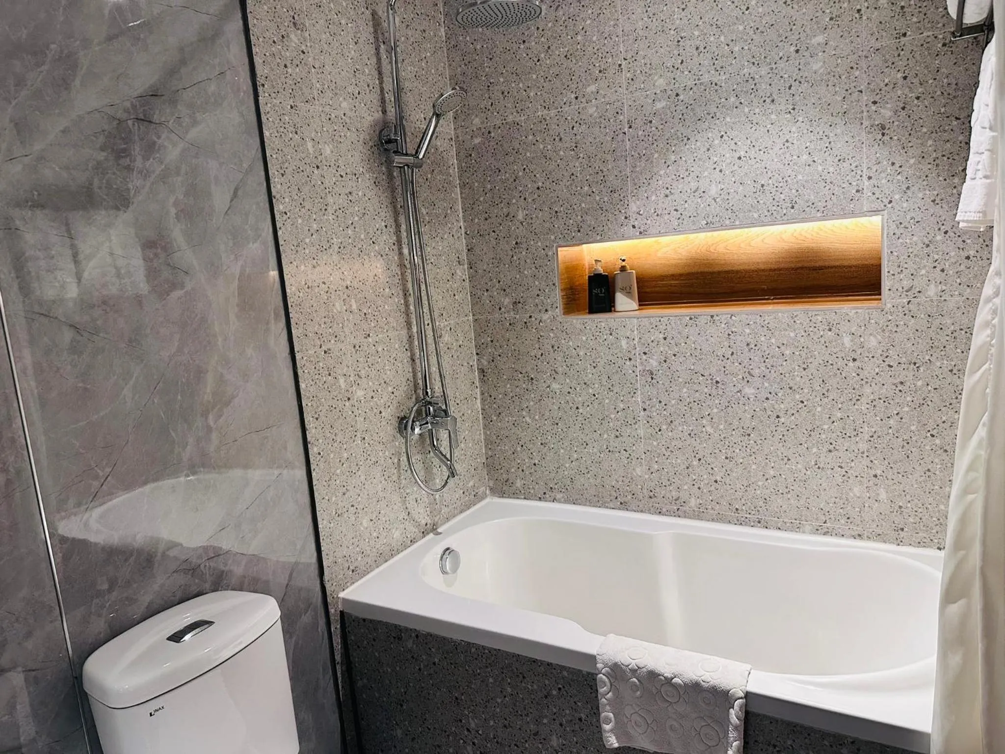 Shower in Blue Diamond Hotel