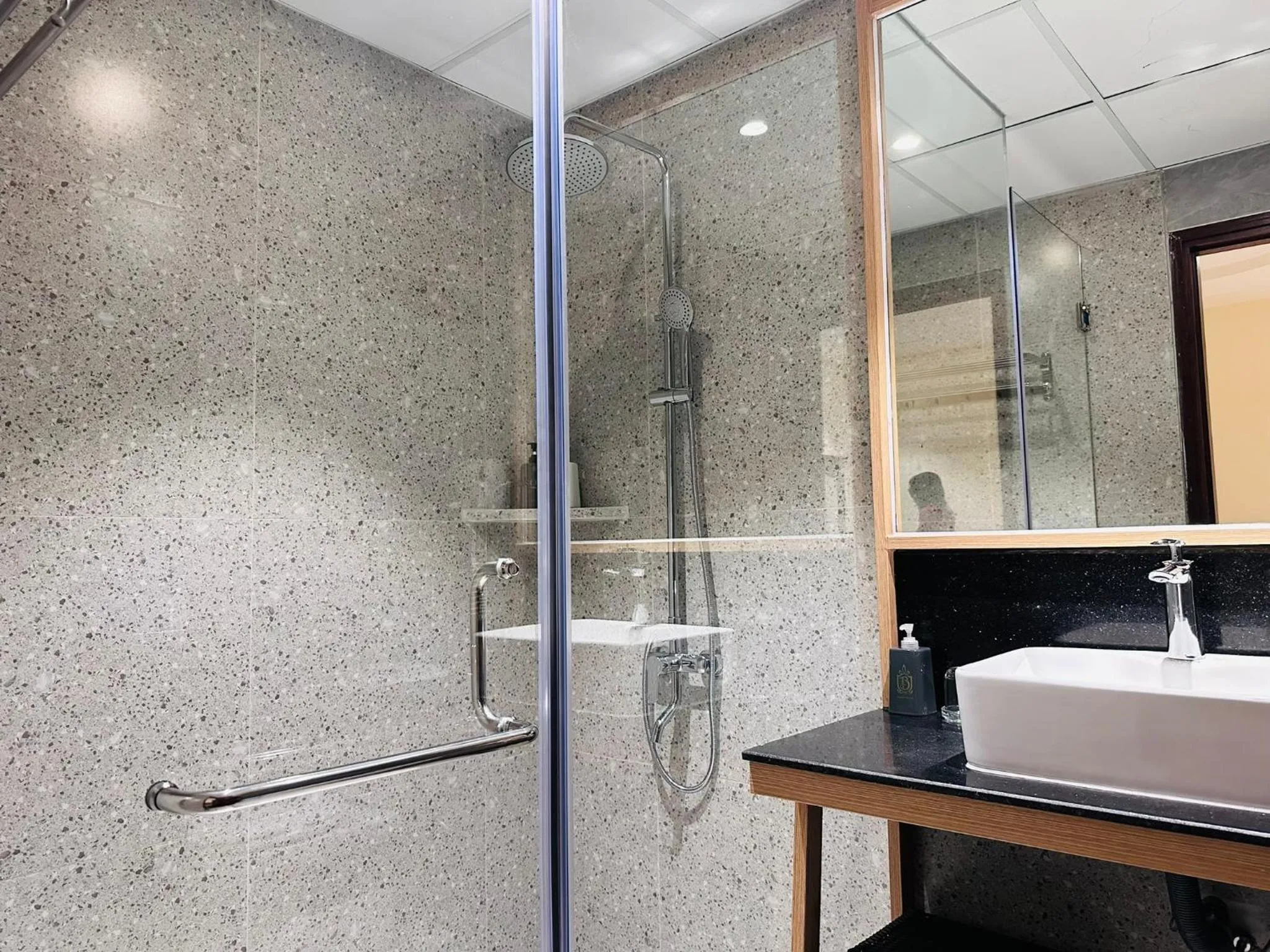 Shower in Blue Diamond Hotel