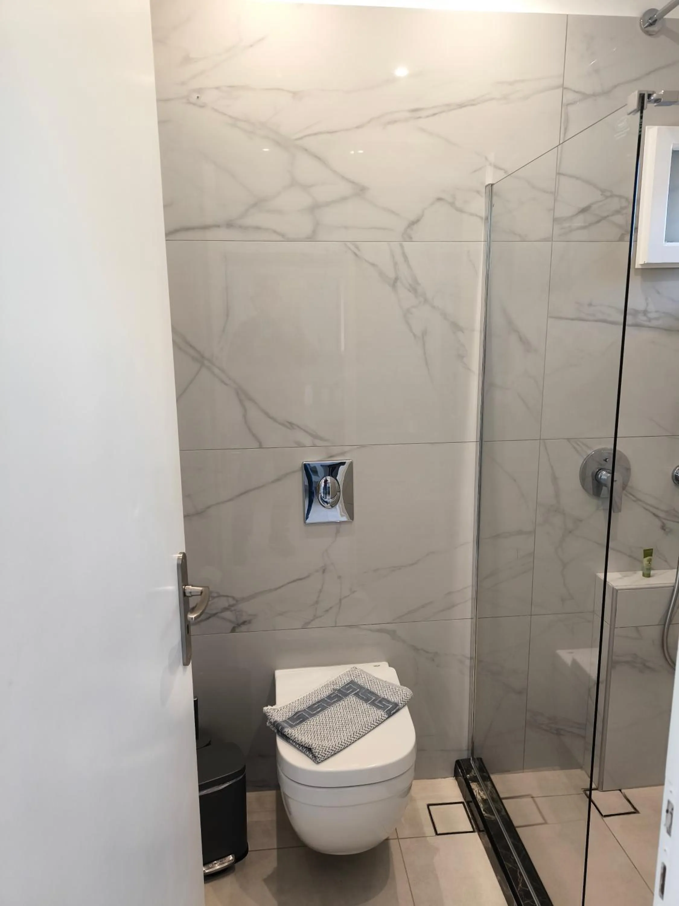 Bathroom in Mary Rooms