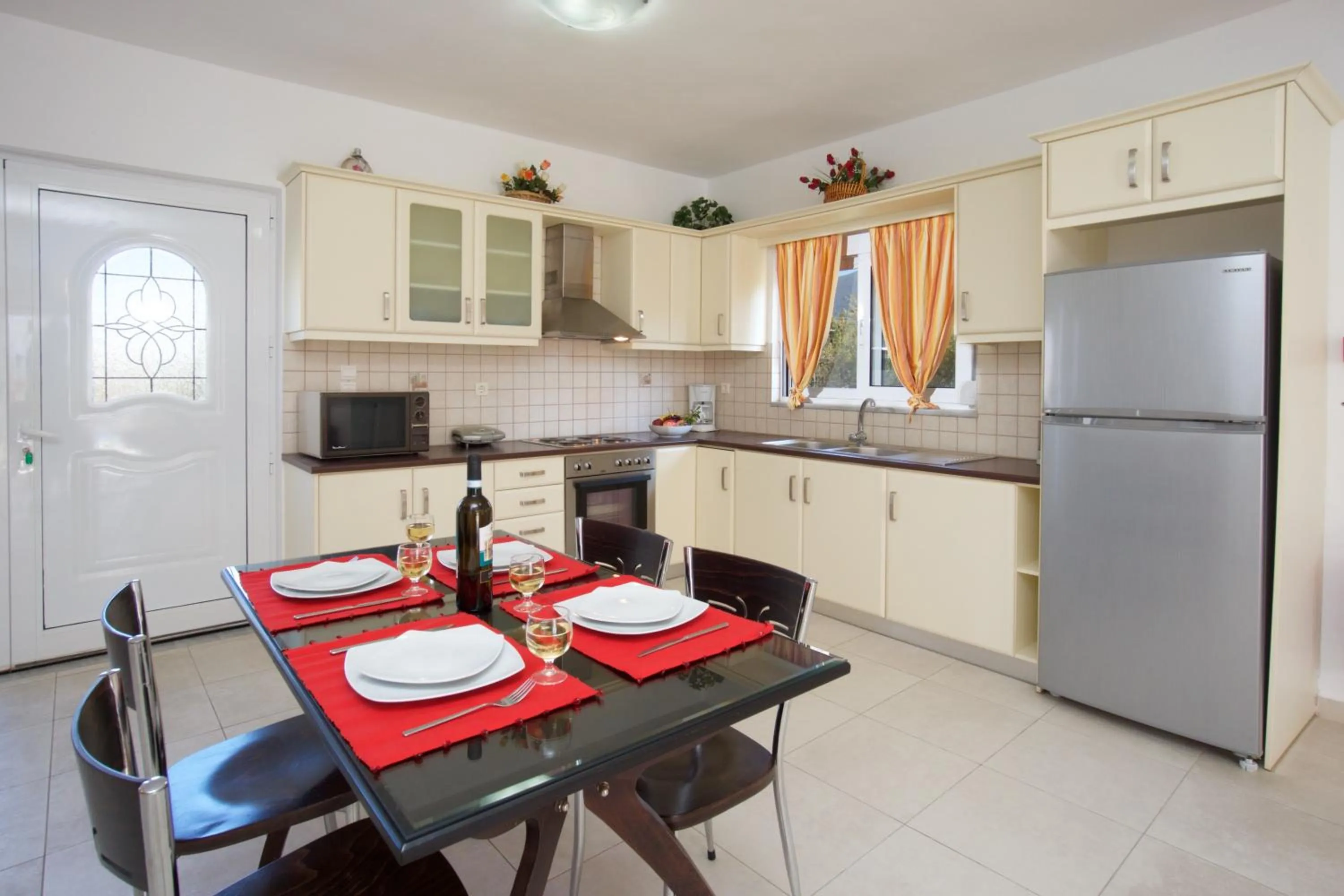 Kitchen or kitchenette in Diamanto Complex