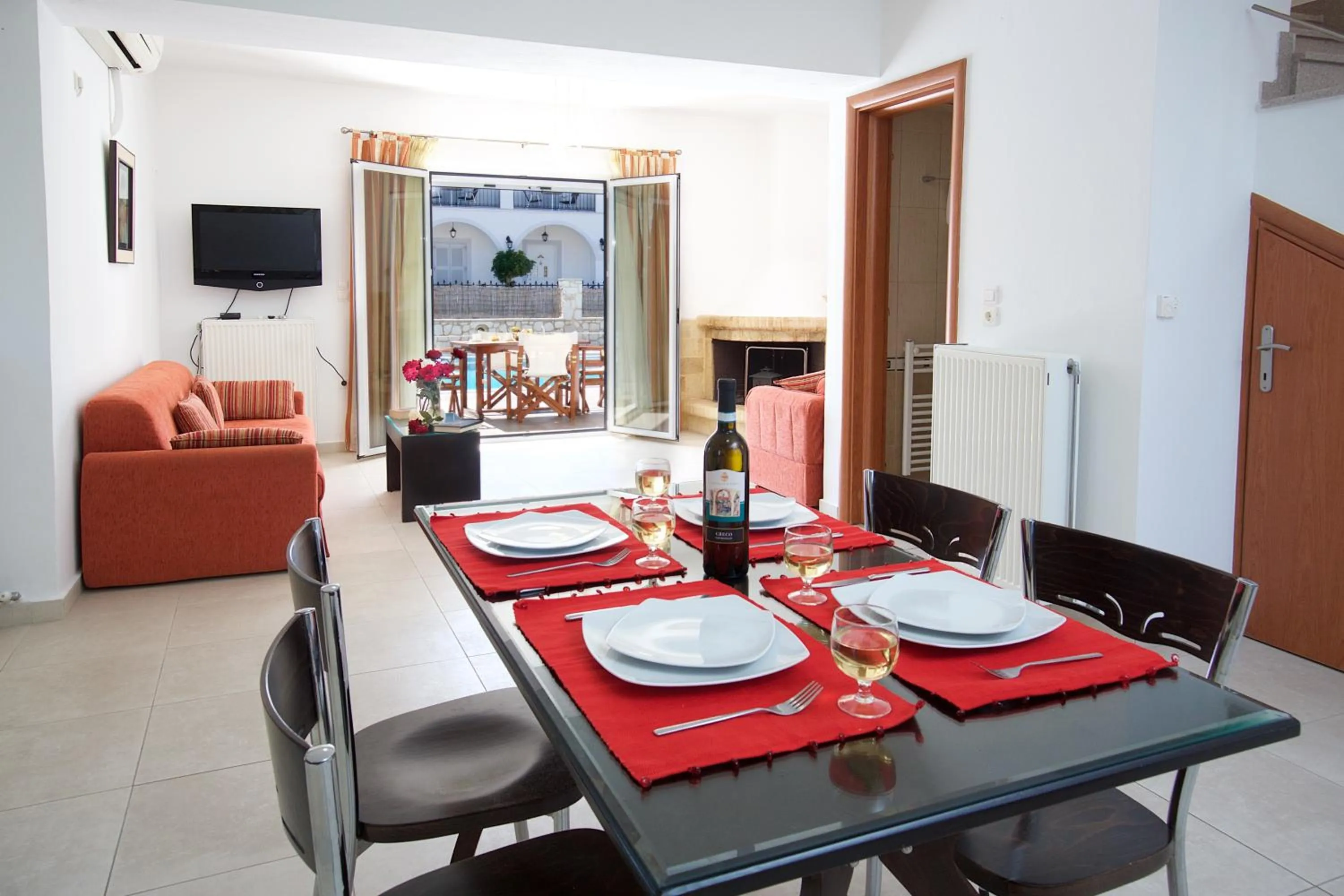 Dining area in Diamanto Complex