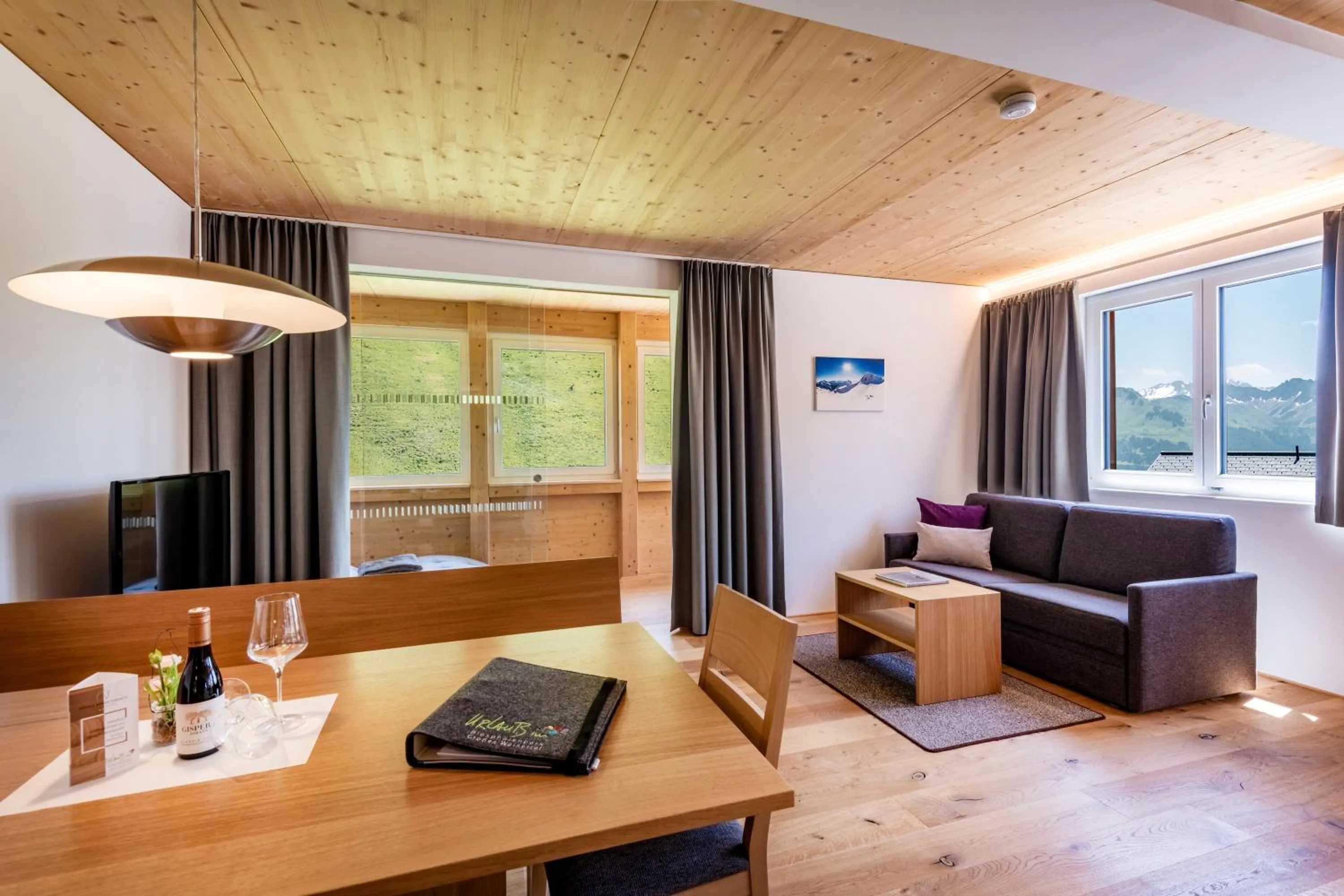 Bed in Rössle Appartements und Sport Rössle Skiverleih & Sportgeschäft