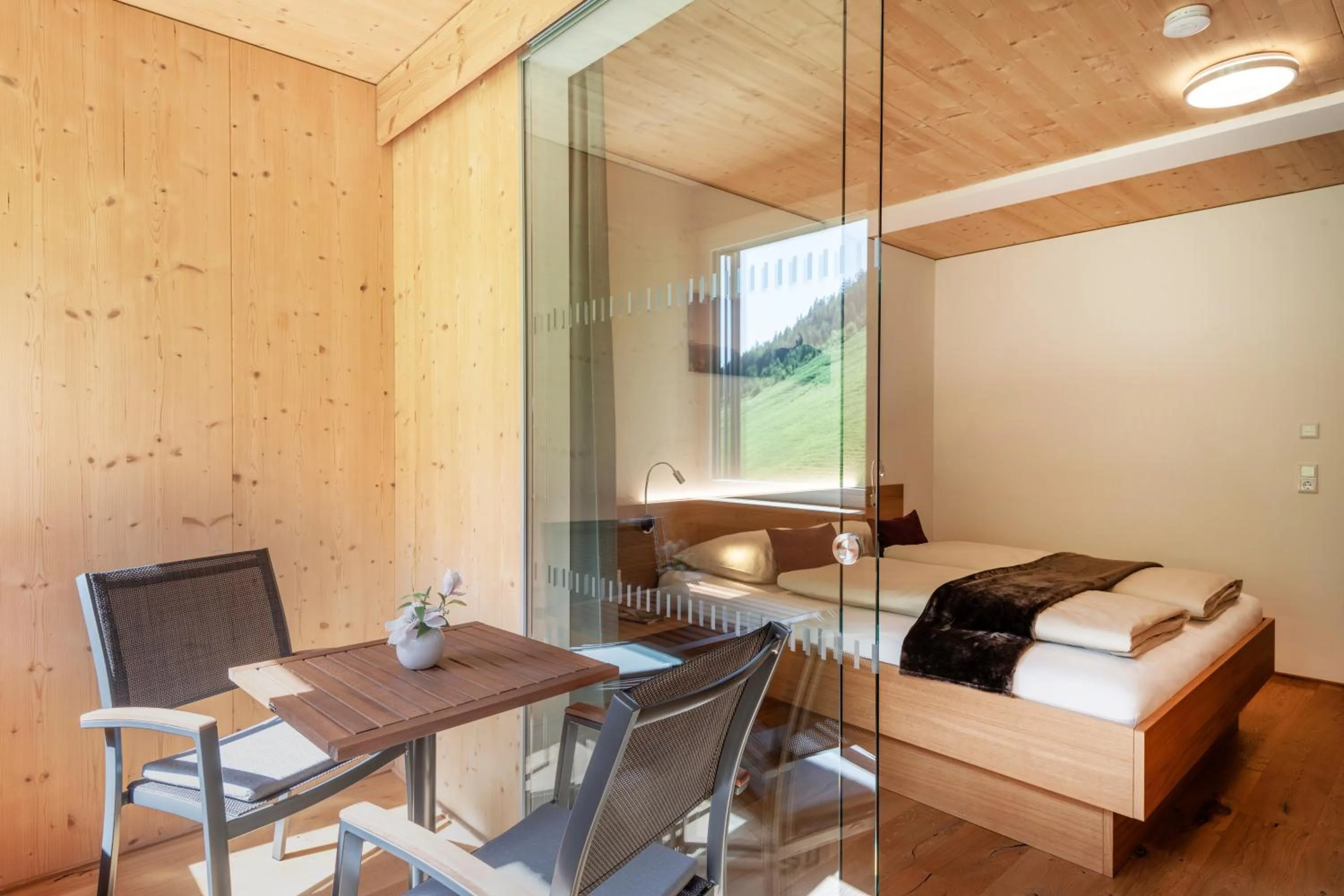 Bed in Rössle Appartements und Sport Rössle Skiverleih & Sportgeschäft