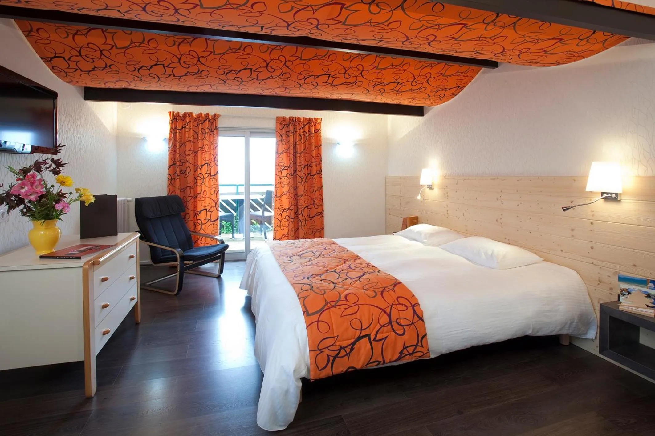 Photo of the whole room, Bed in Logis Hôtel Clair Matin