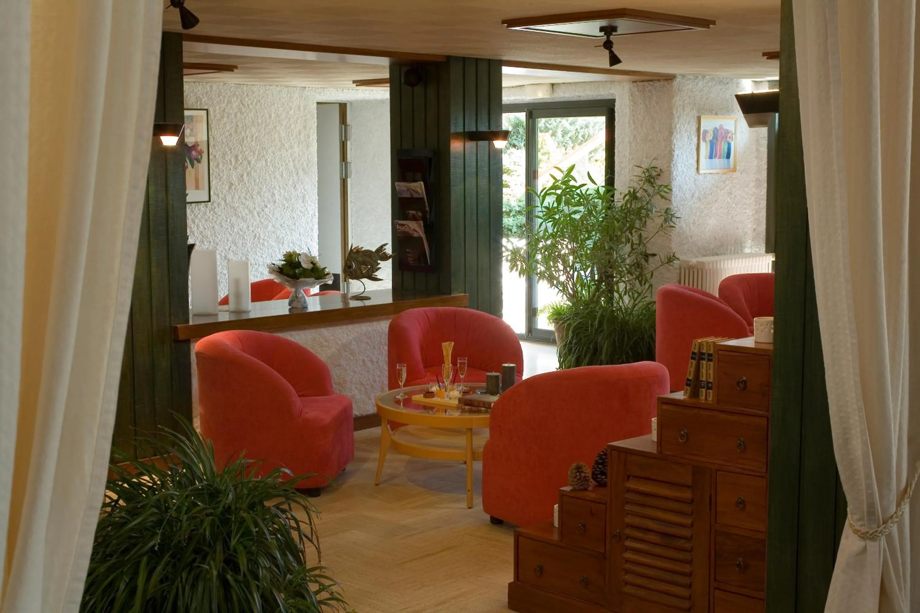 Lounge or bar in Logis Hôtel Clair Matin