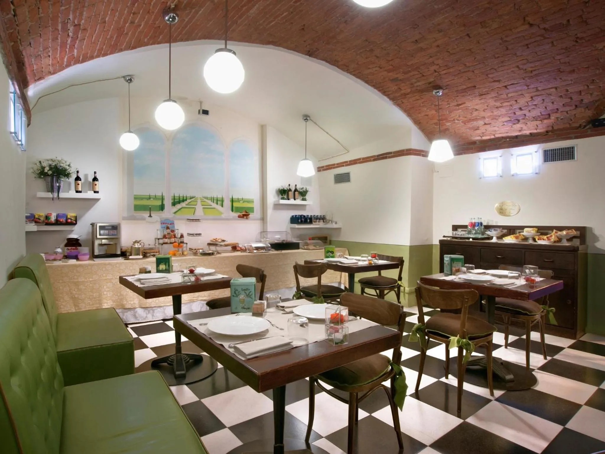 Food and drinks in Graziella Patio Hotel