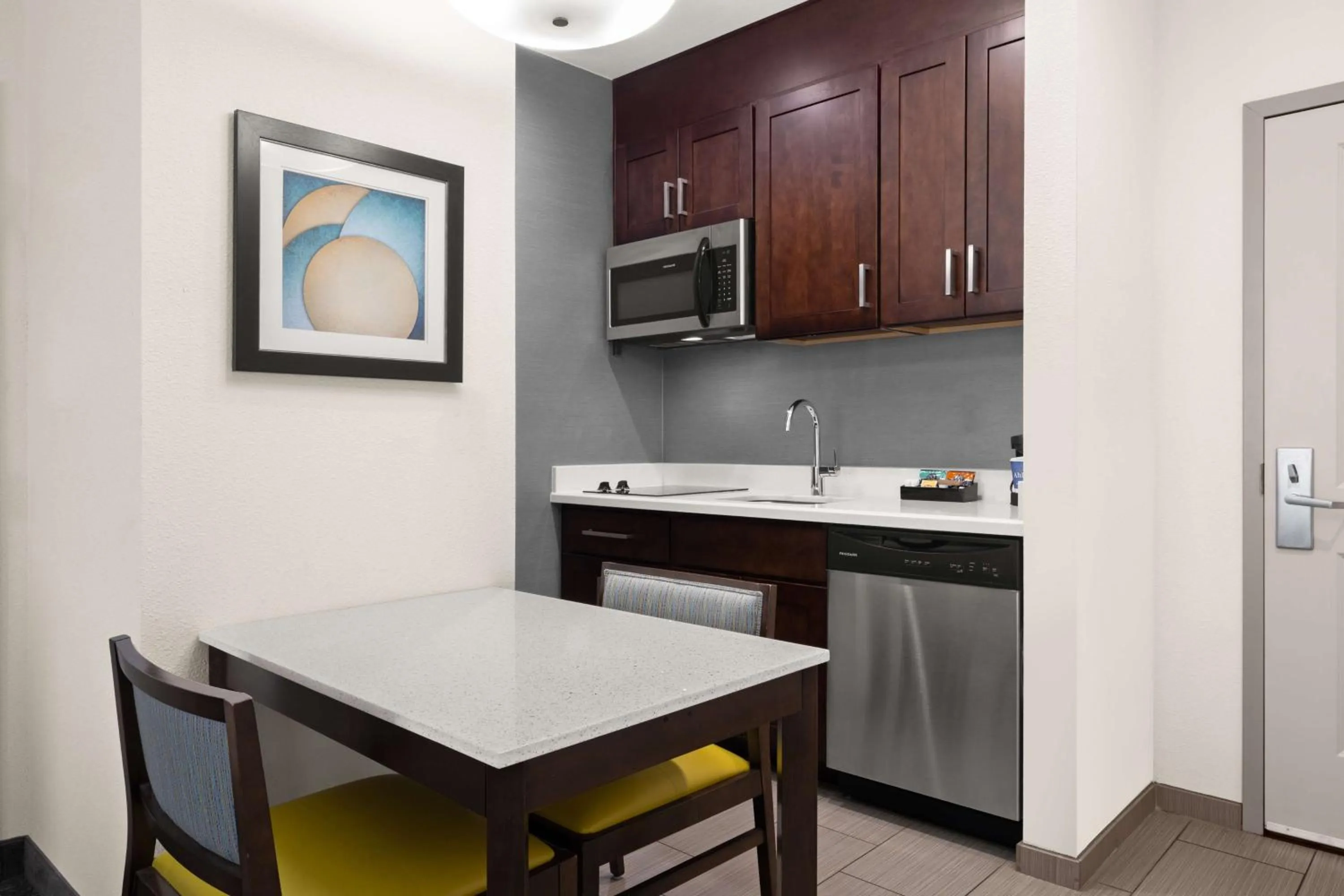 Kitchen or kitchenette in Homewood Suites By Hilton San Marcos
