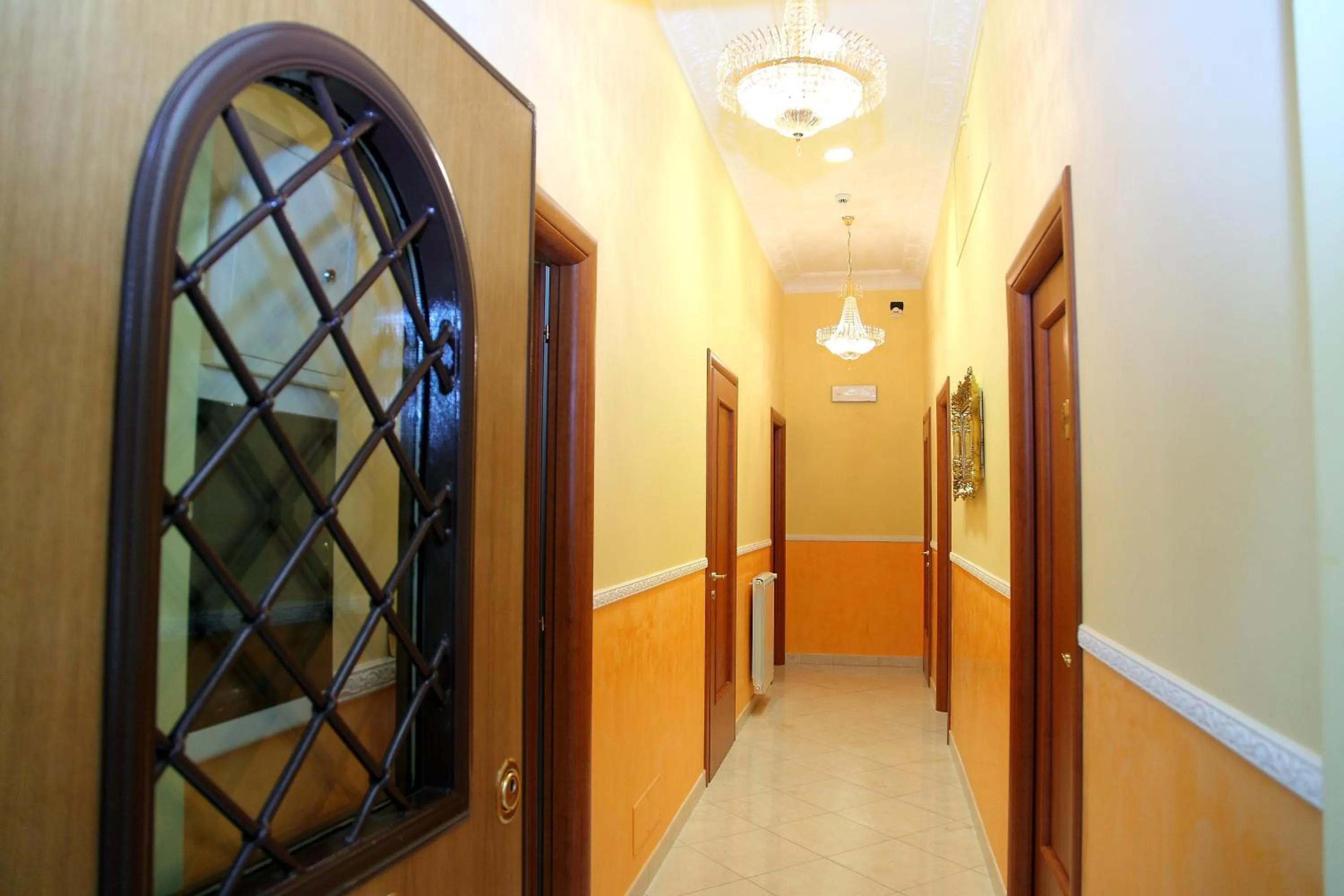 Decorative detail in Caroline Suite