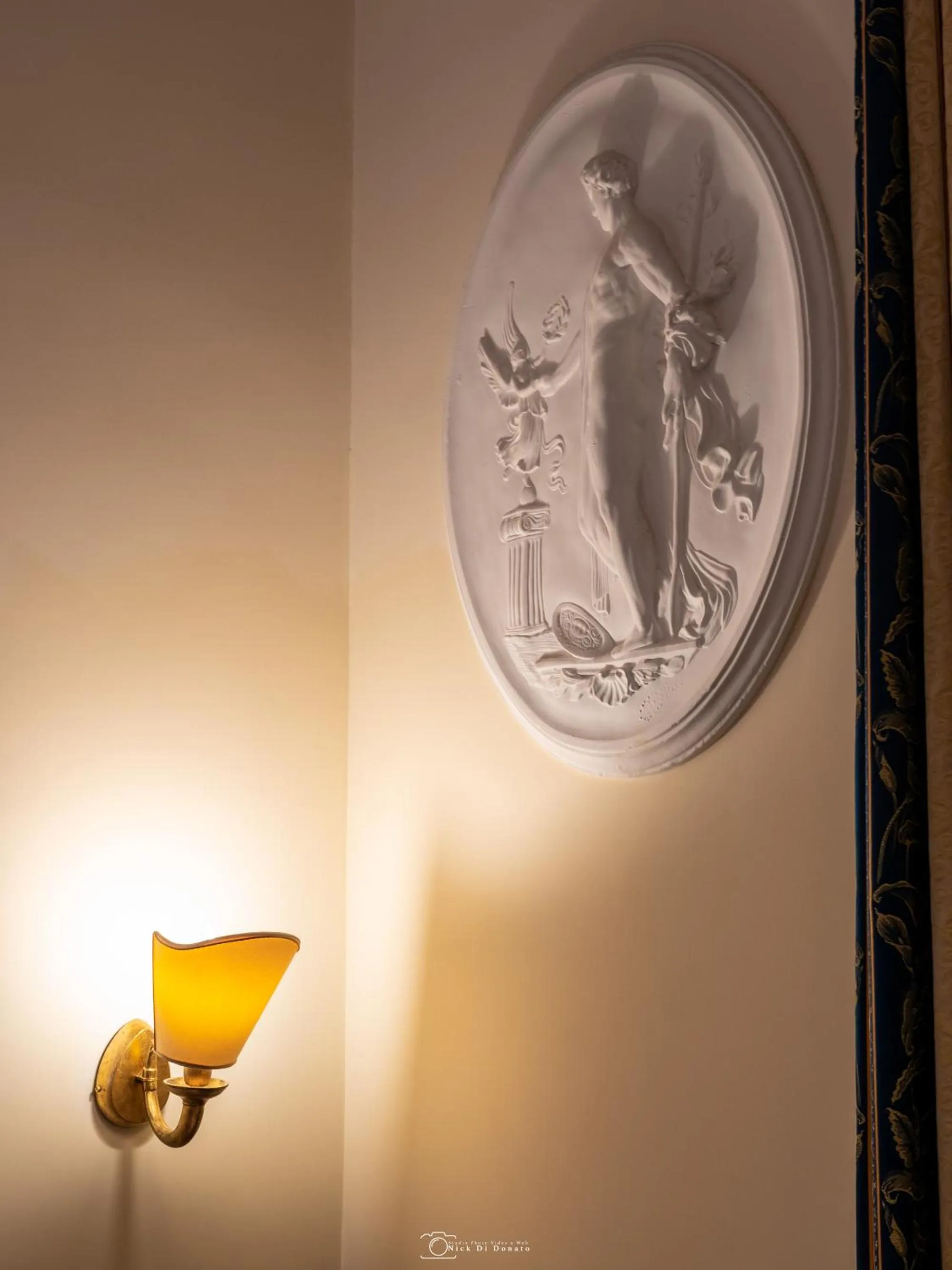 Decorative detail in Caroline Suite