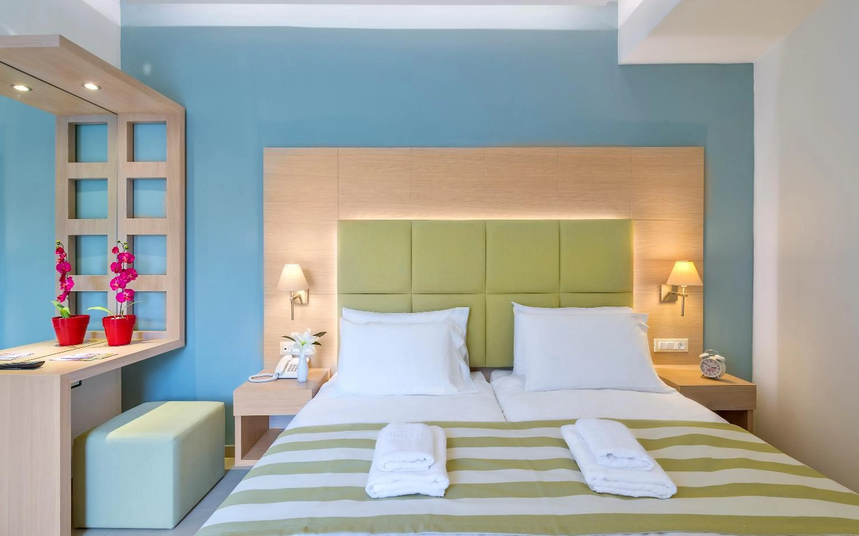 Bed in Leonidas Hotel & Apartments