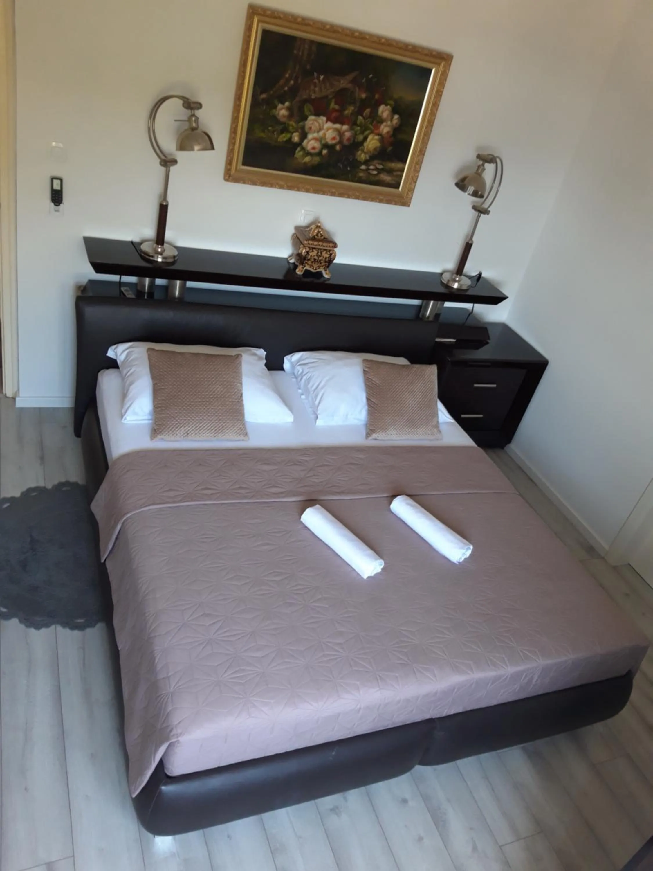 Bedroom, Bed in Apartments Darijana
