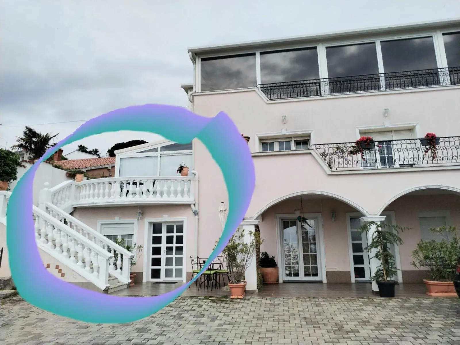 Property building in Apartments Darijana