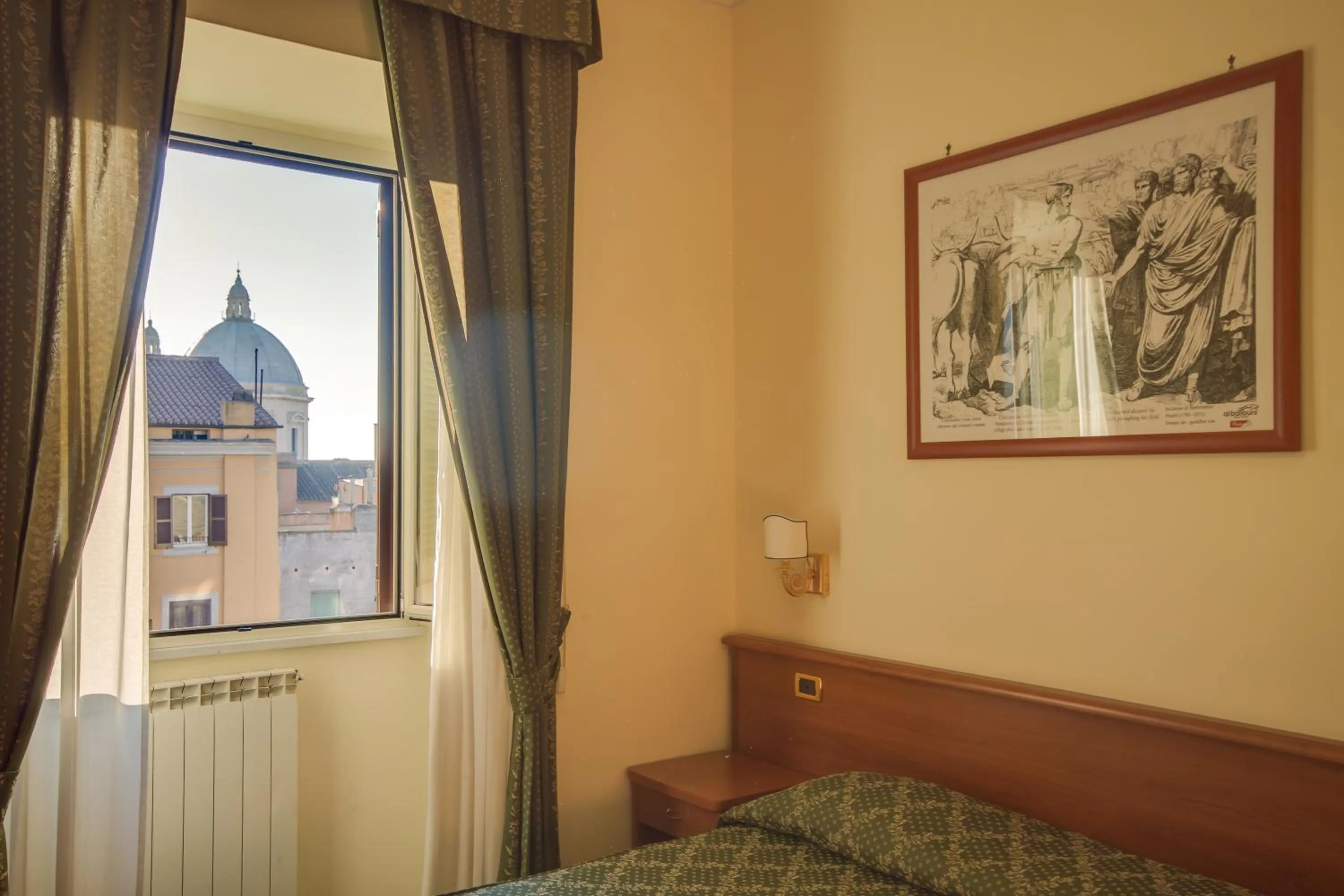 View (from property/room), Bed in Hotel Giorgina