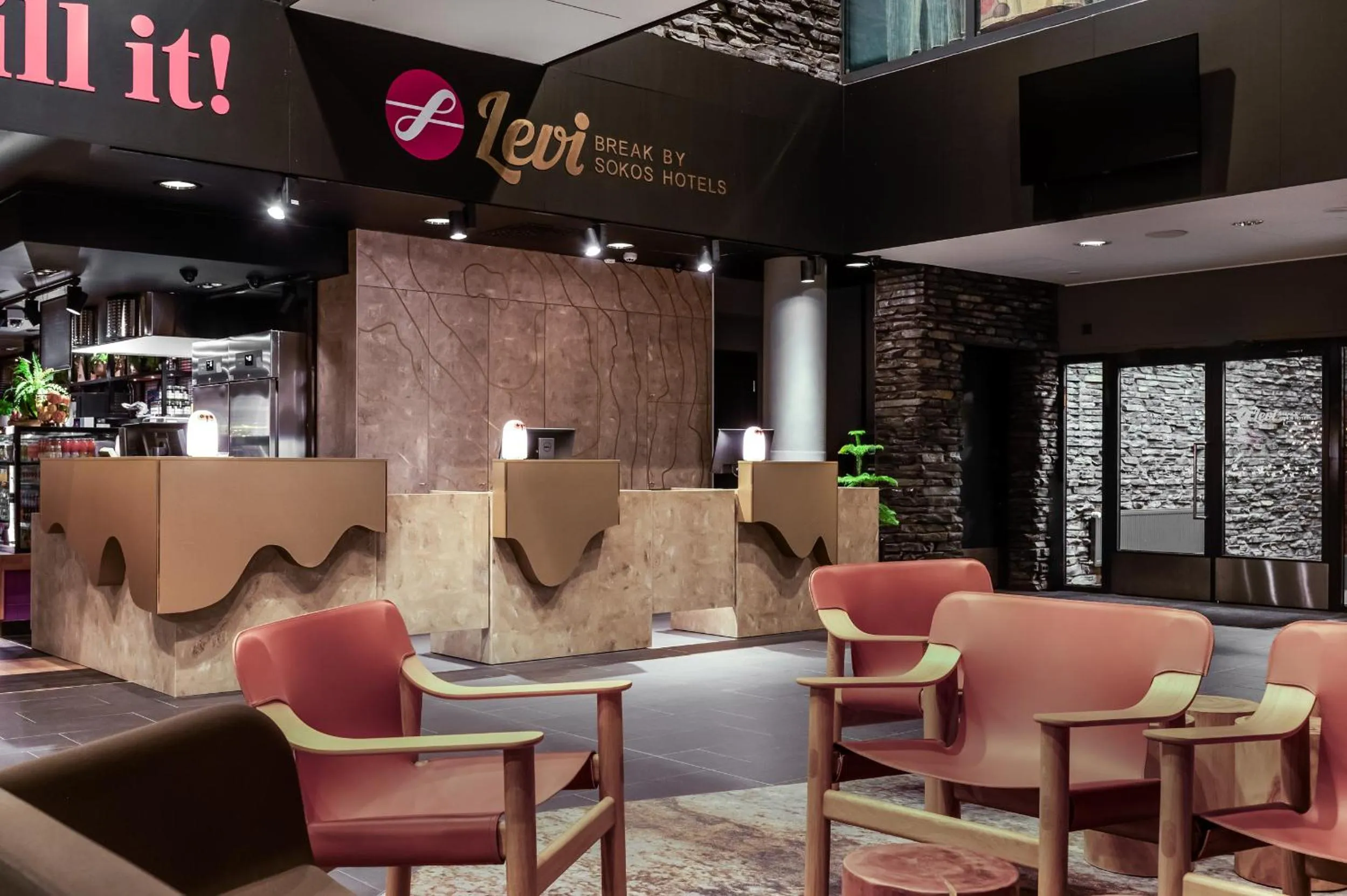 Lobby or reception in Break Sokos Hotel Levi