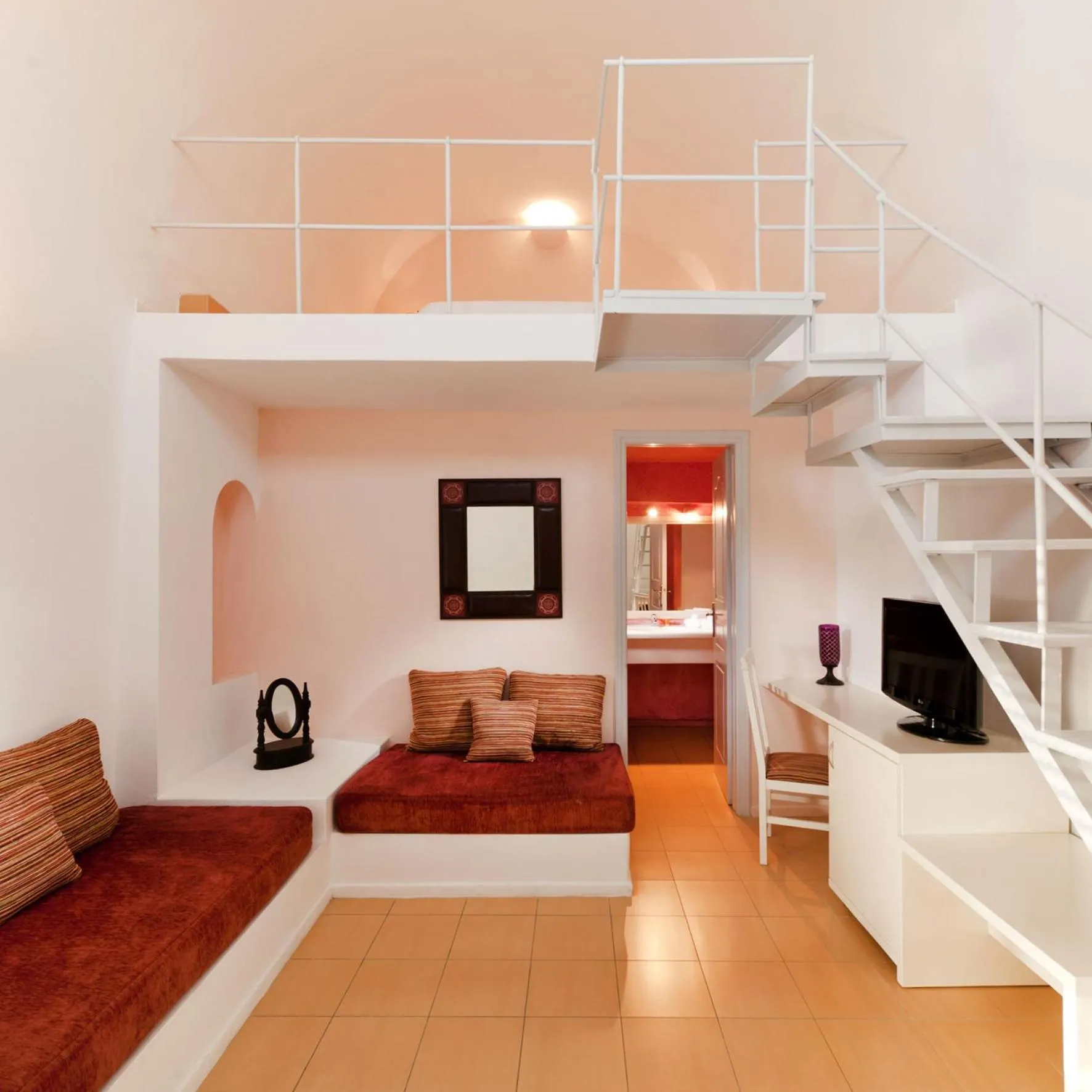 Photo of the whole room, Bed in Tzekos Villas