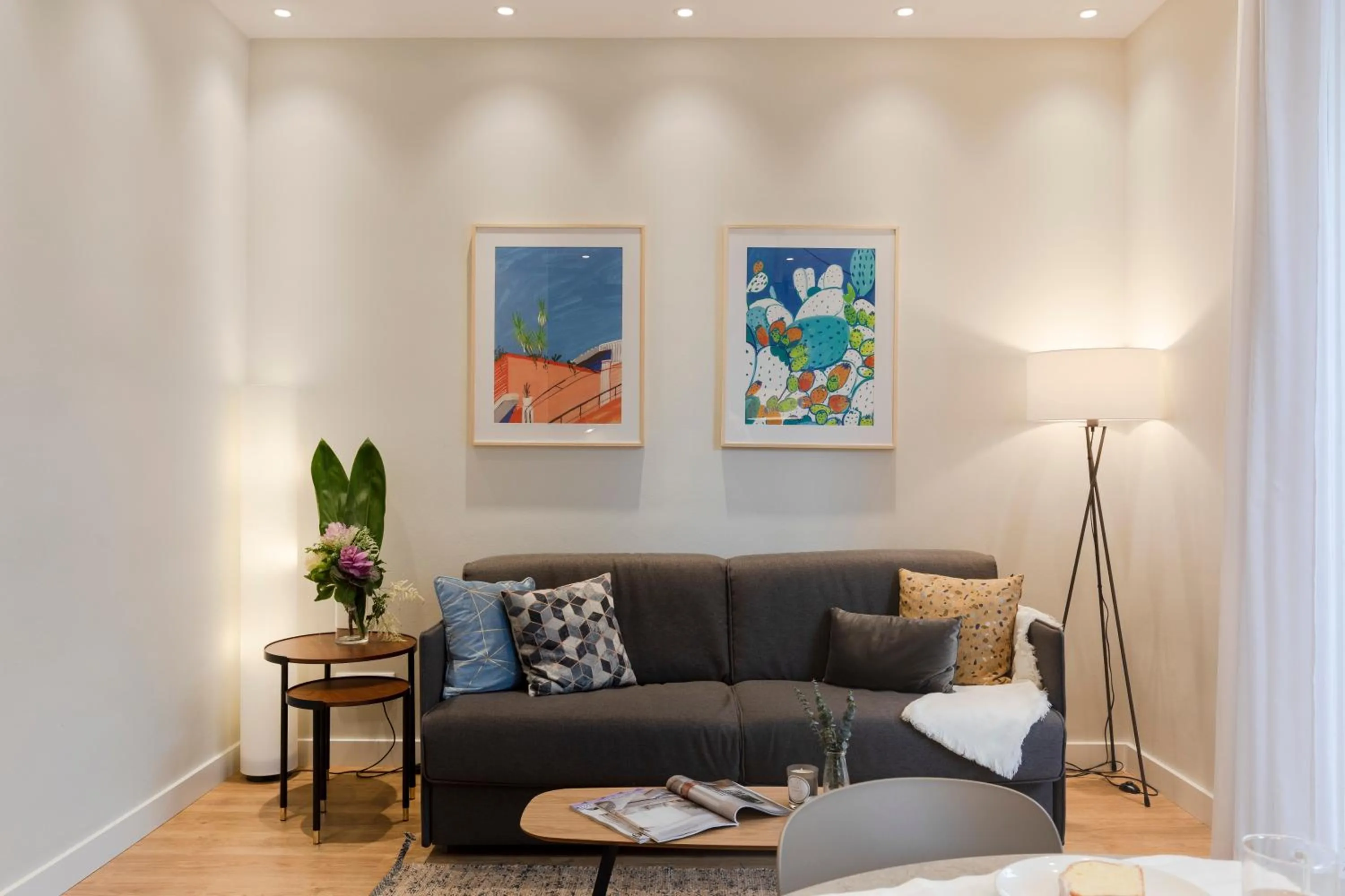 Living room in Aspasios Urquinaona Apartments