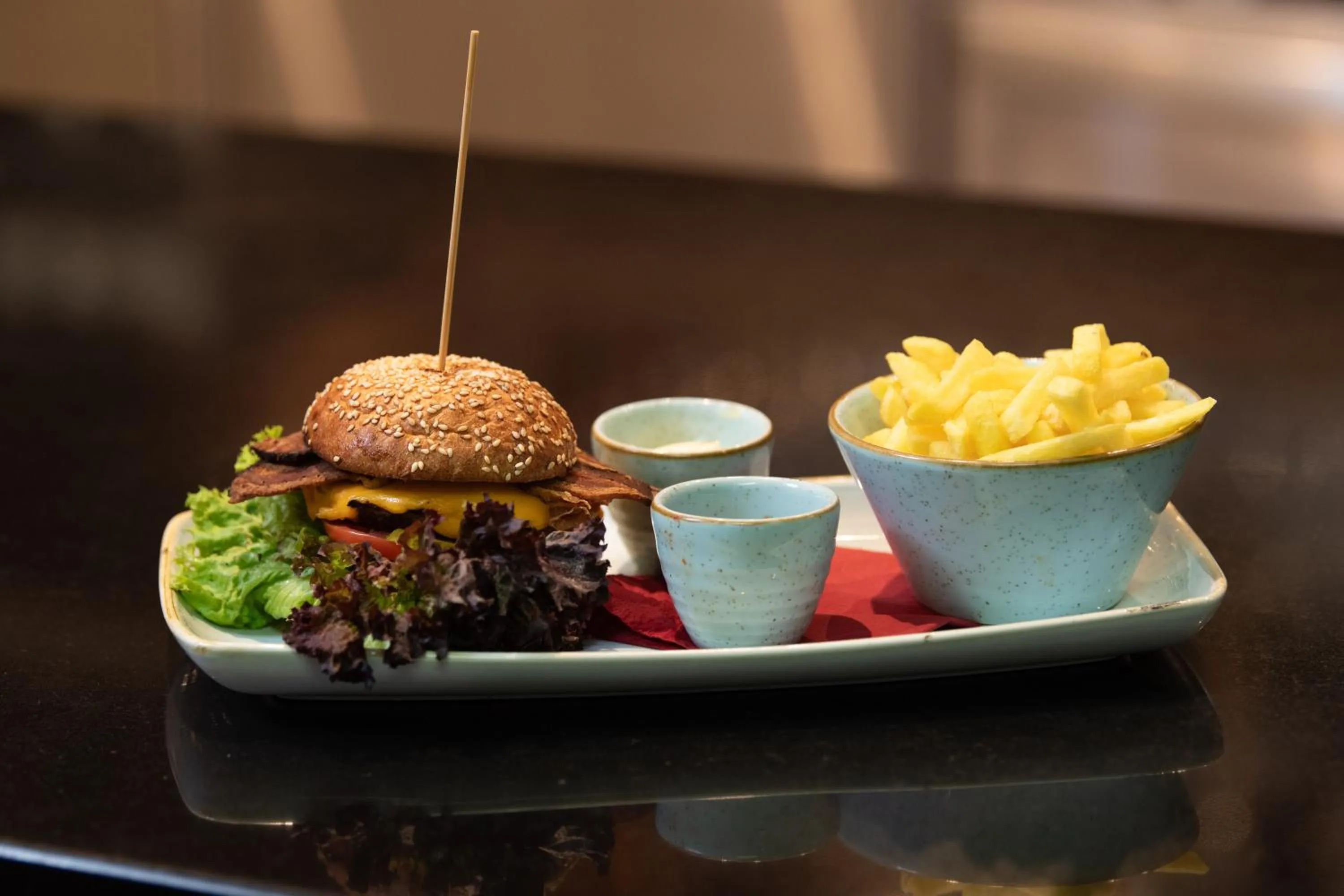 Restaurant/places to eat in Hotel Allegra