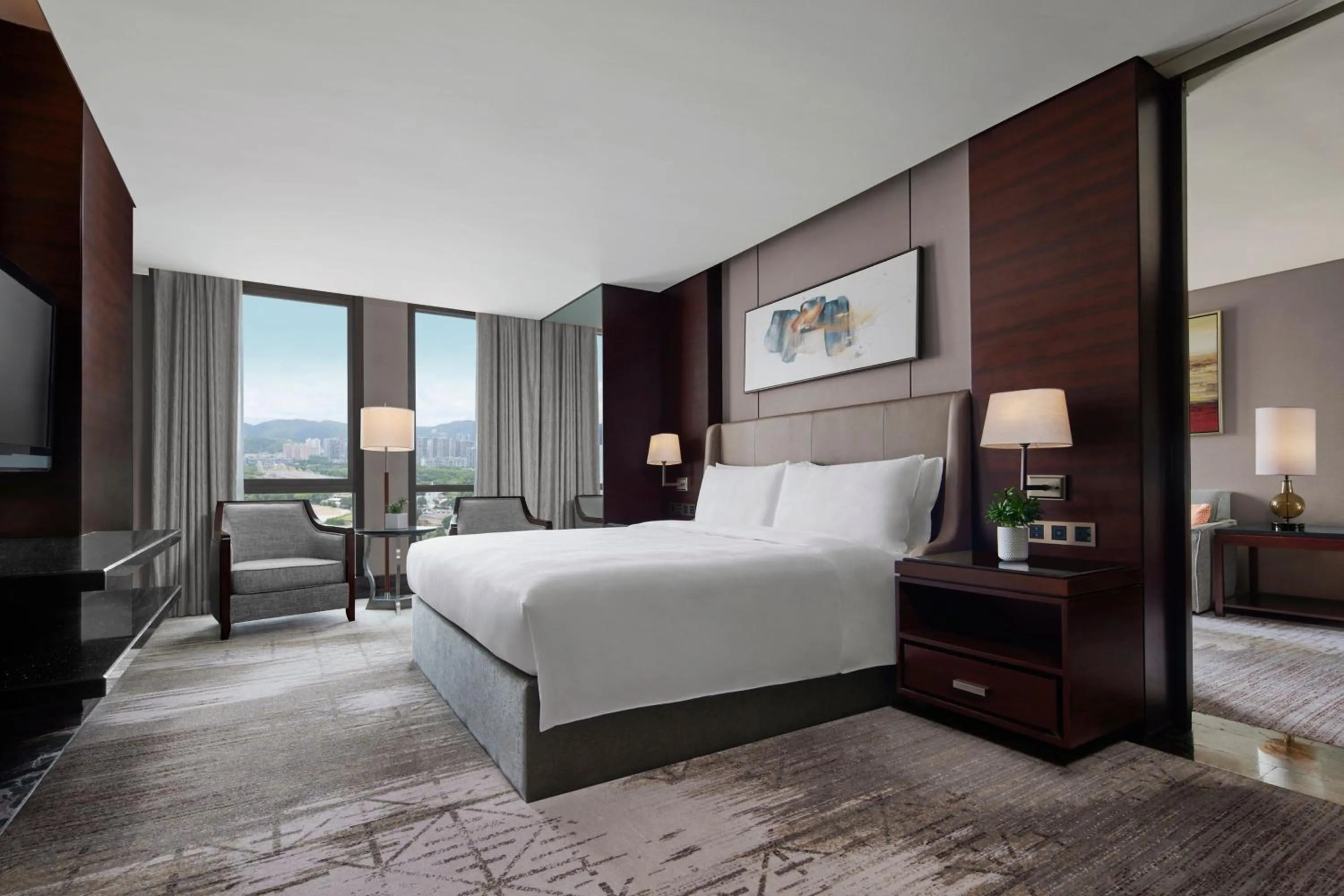 Photo of the whole room, Bed in JW Marriott Hotel Shenzhen